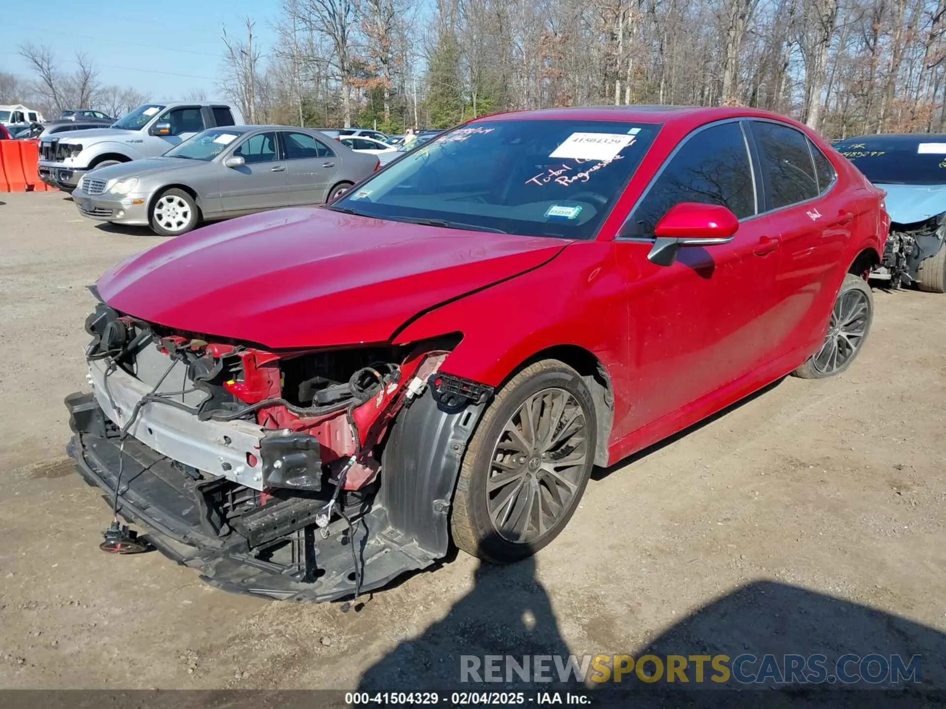 2 fotografías del automóvil dañado 4T1M11AK0LU335871 TOYOTA CAMRY 2020
