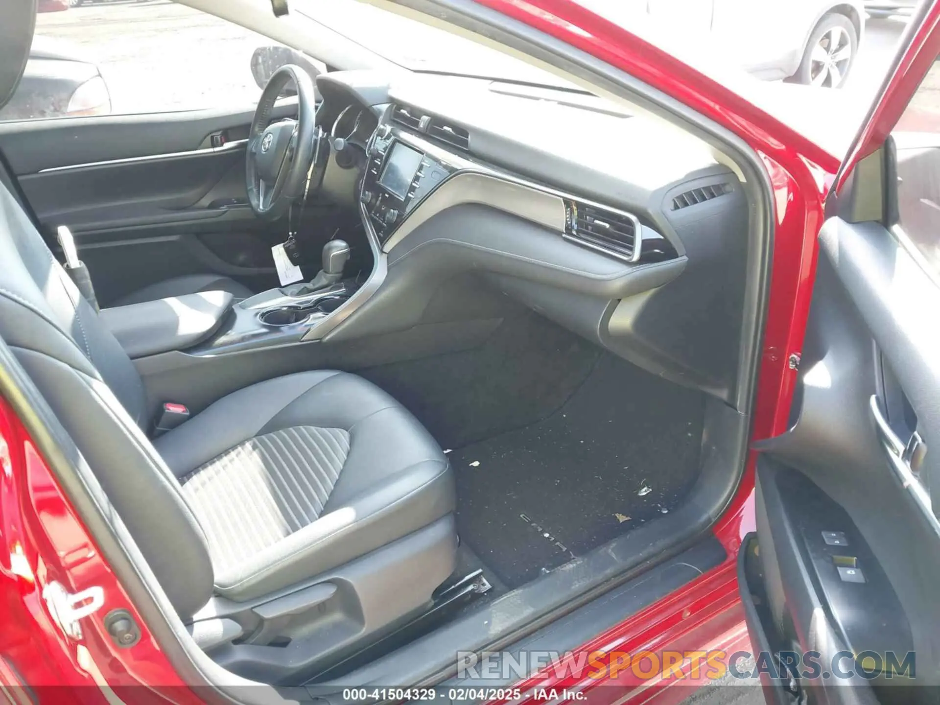 5 fotografías del automóvil dañado 4T1M11AK0LU335871 TOYOTA CAMRY 2020