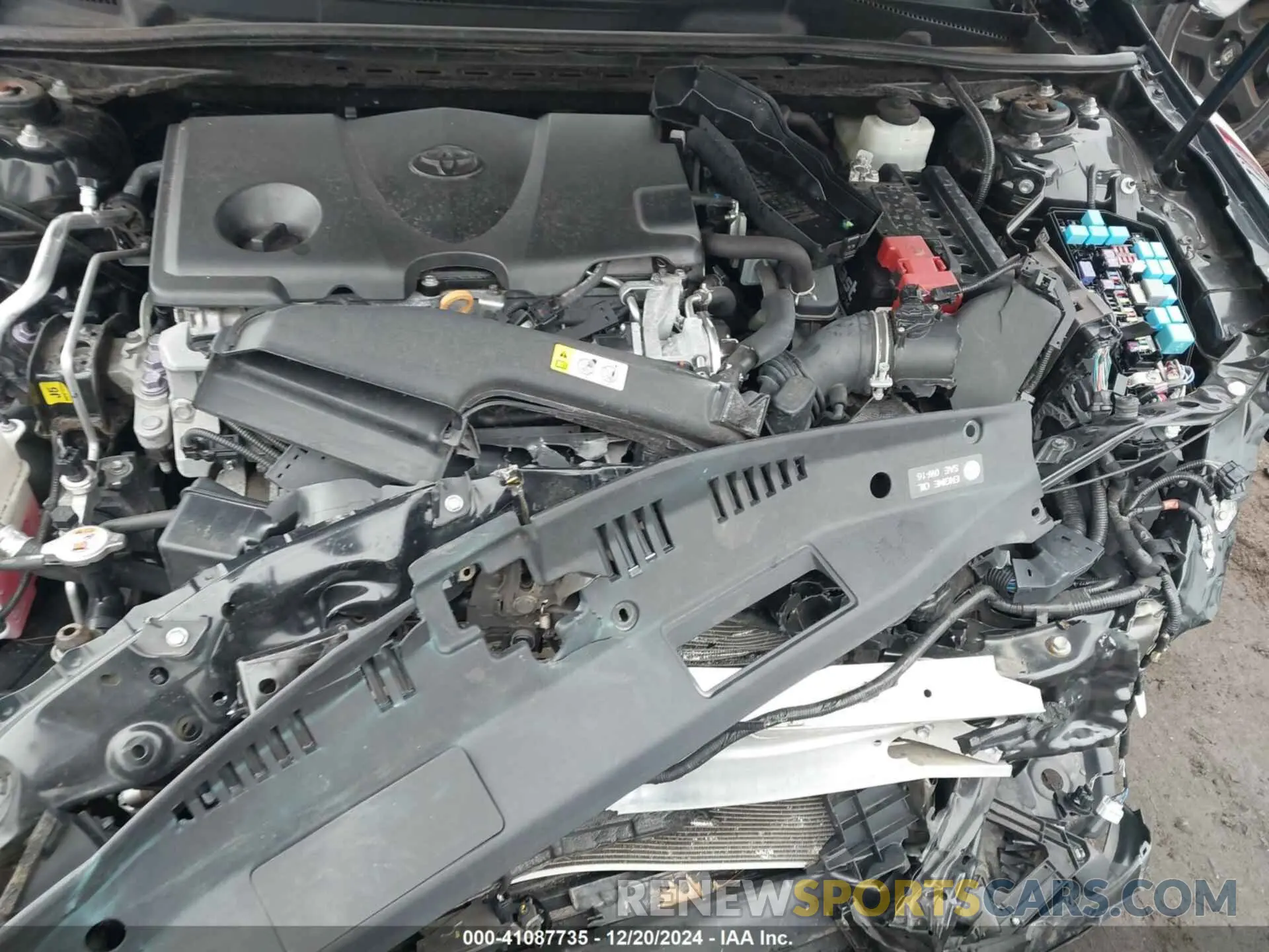 10 fotografías del automóvil dañado 4T1M11AK0LU937508 TOYOTA CAMRY 2020