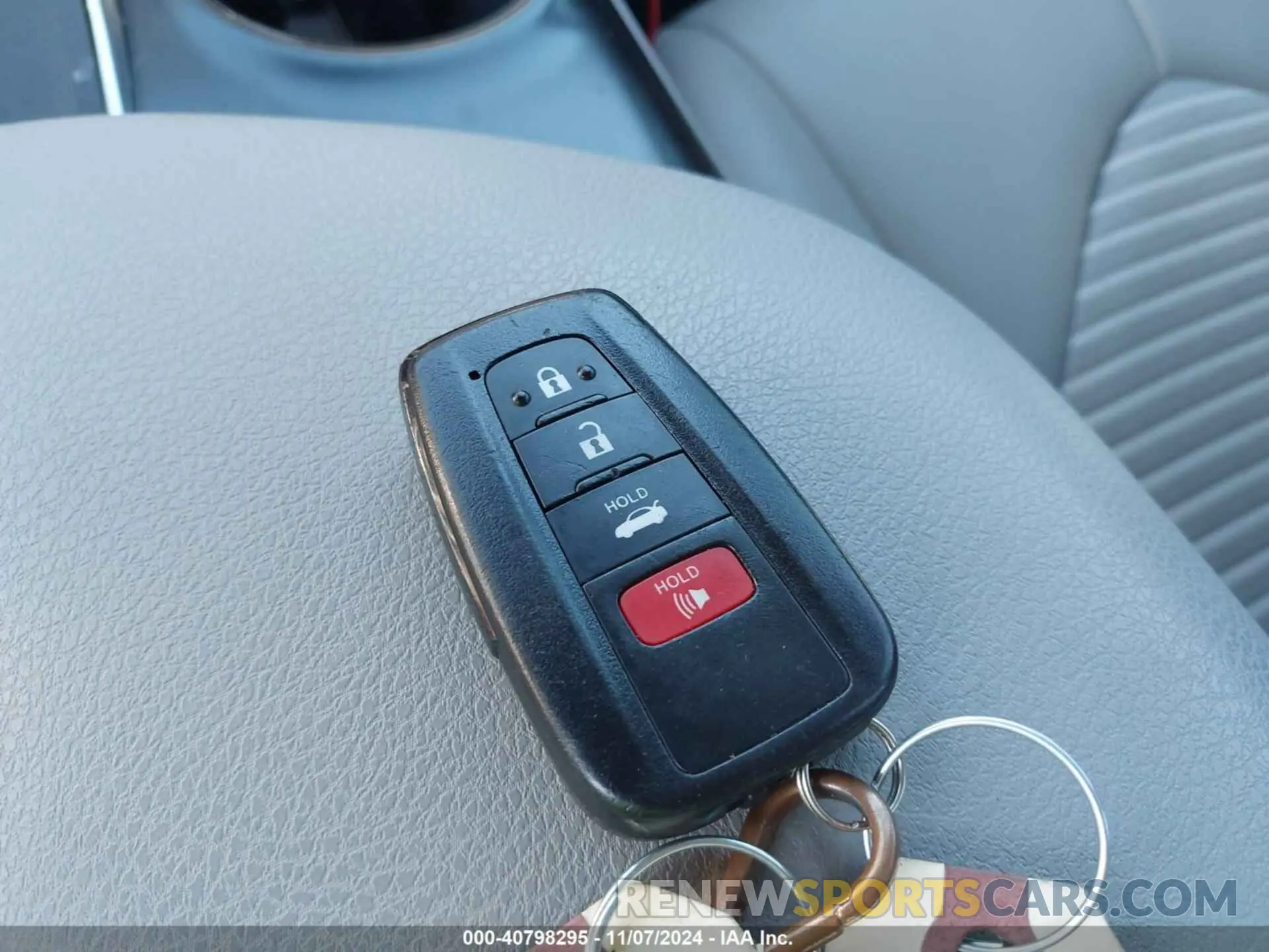 11 fotografías del automóvil dañado 4T1M11AK0LU951389 TOYOTA CAMRY 2020