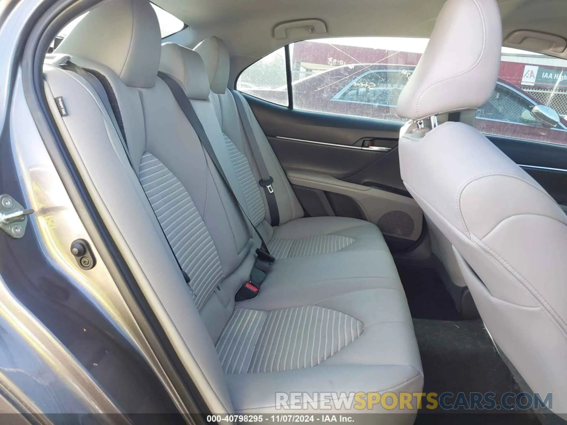 8 fotografías del automóvil dañado 4T1M11AK0LU951389 TOYOTA CAMRY 2020
