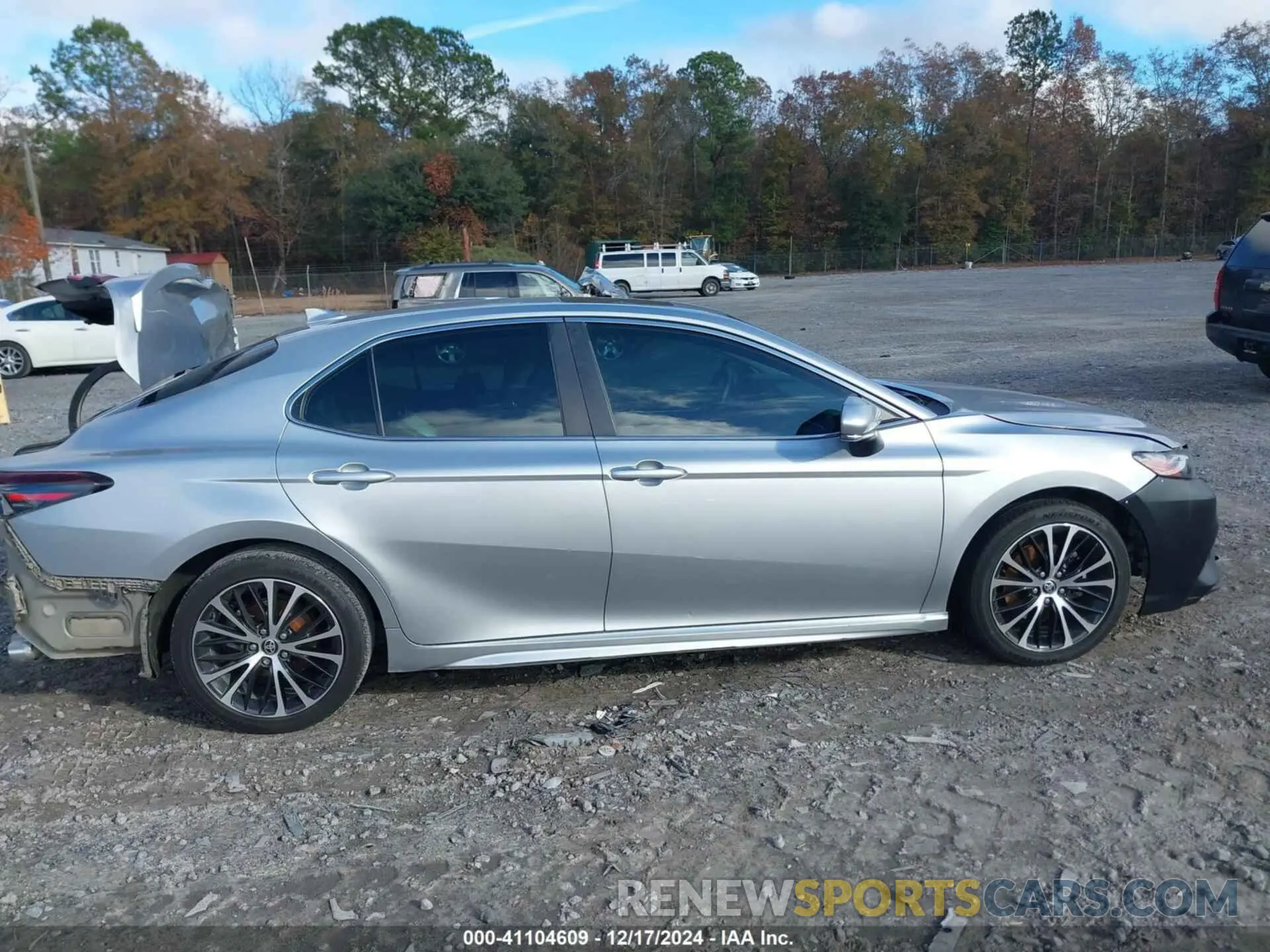 13 fotografías del automóvil dañado 4T1M11AK0LU983677 TOYOTA CAMRY 2020