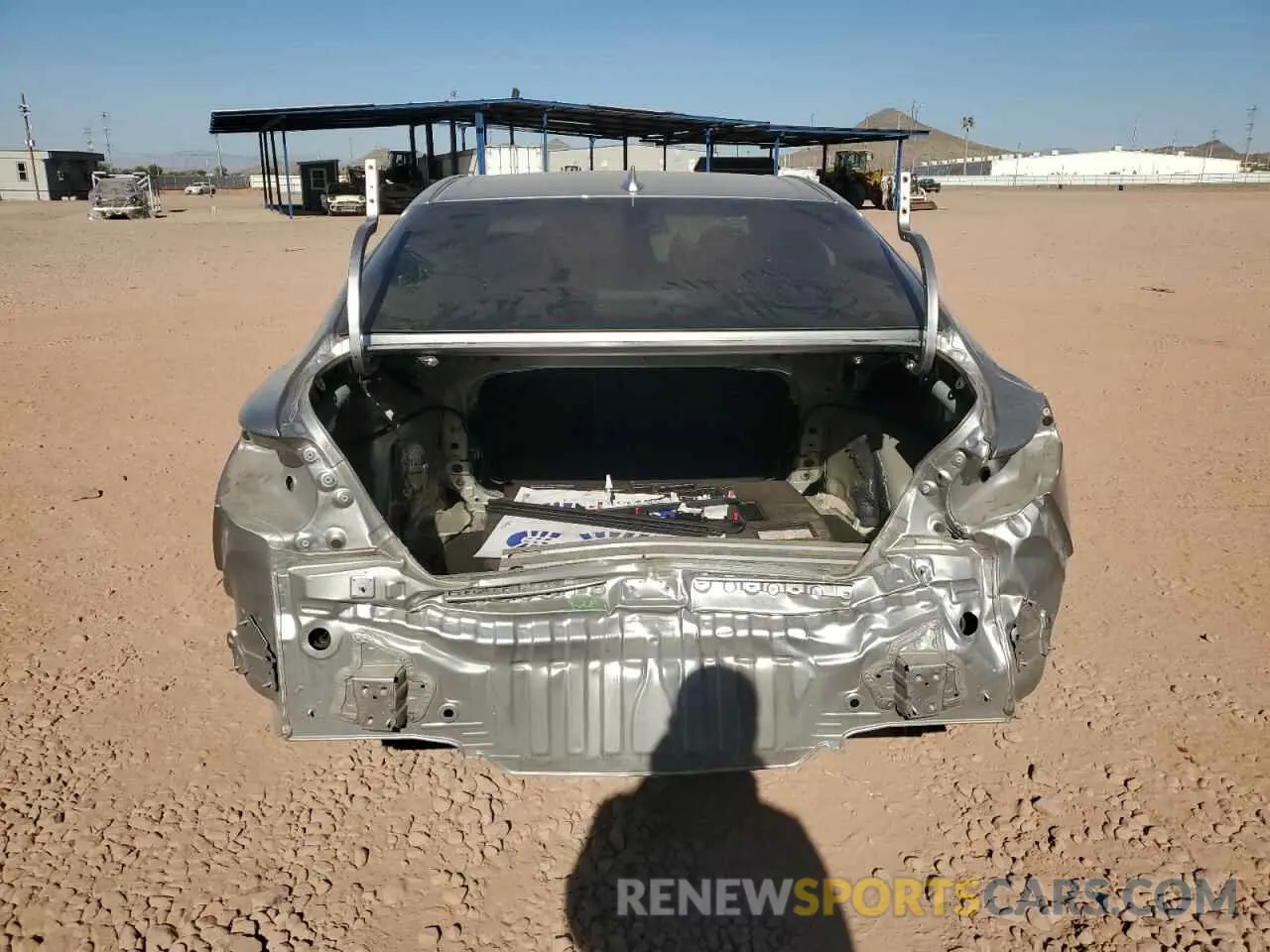 6 fotografías del automóvil dañado 4T1M11AK1LU927313 TOYOTA CAMRY 2020
