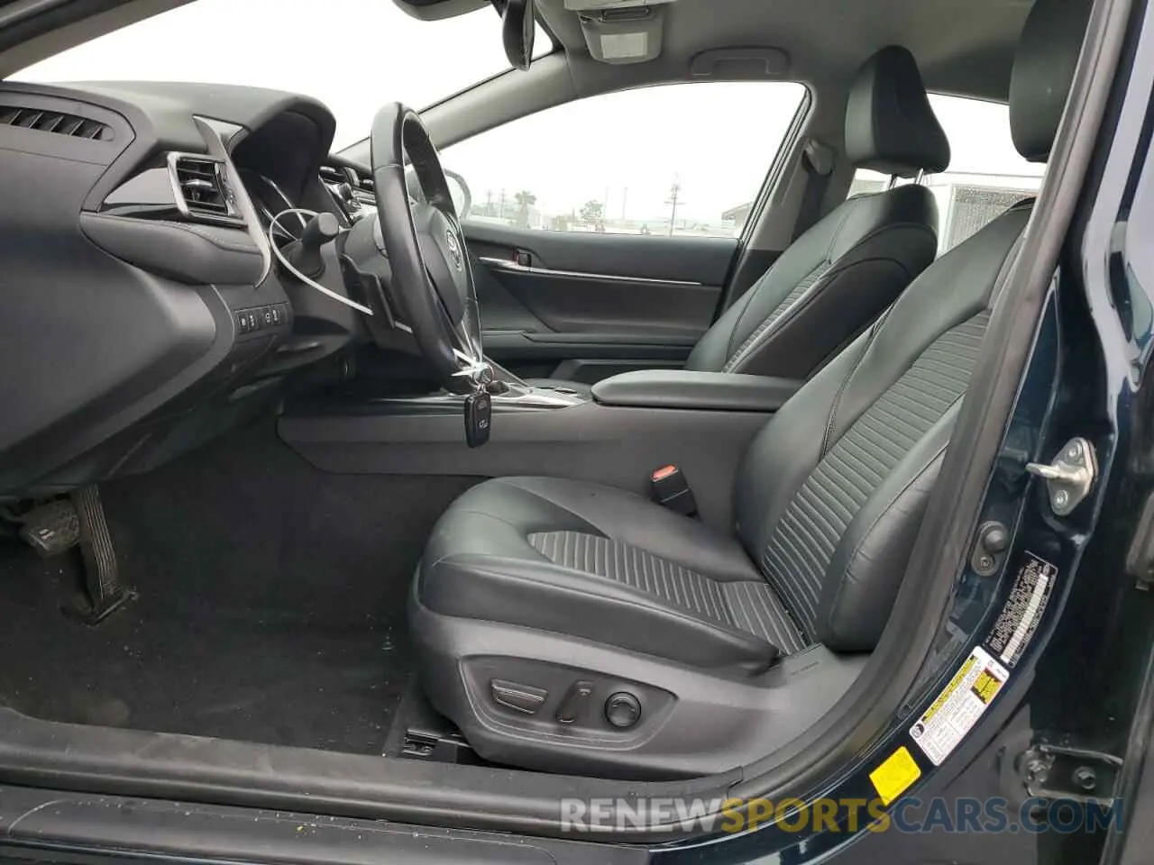 7 fotografías del automóvil dañado 4T1M11AK2LU862598 TOYOTA CAMRY 2020
