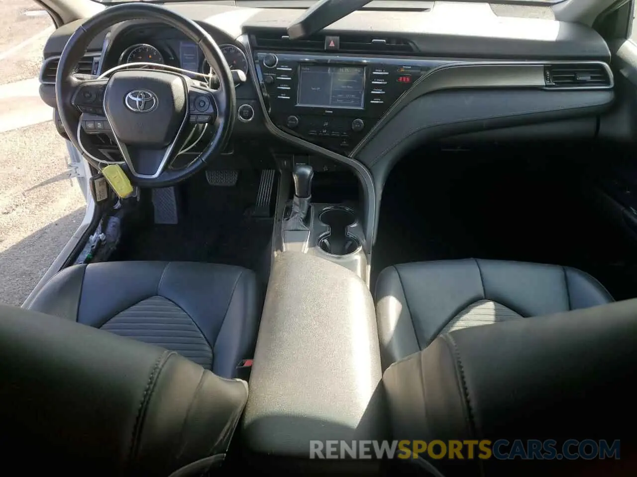 8 fotografías del automóvil dañado 4T1M11AK2LU905630 TOYOTA CAMRY 2020