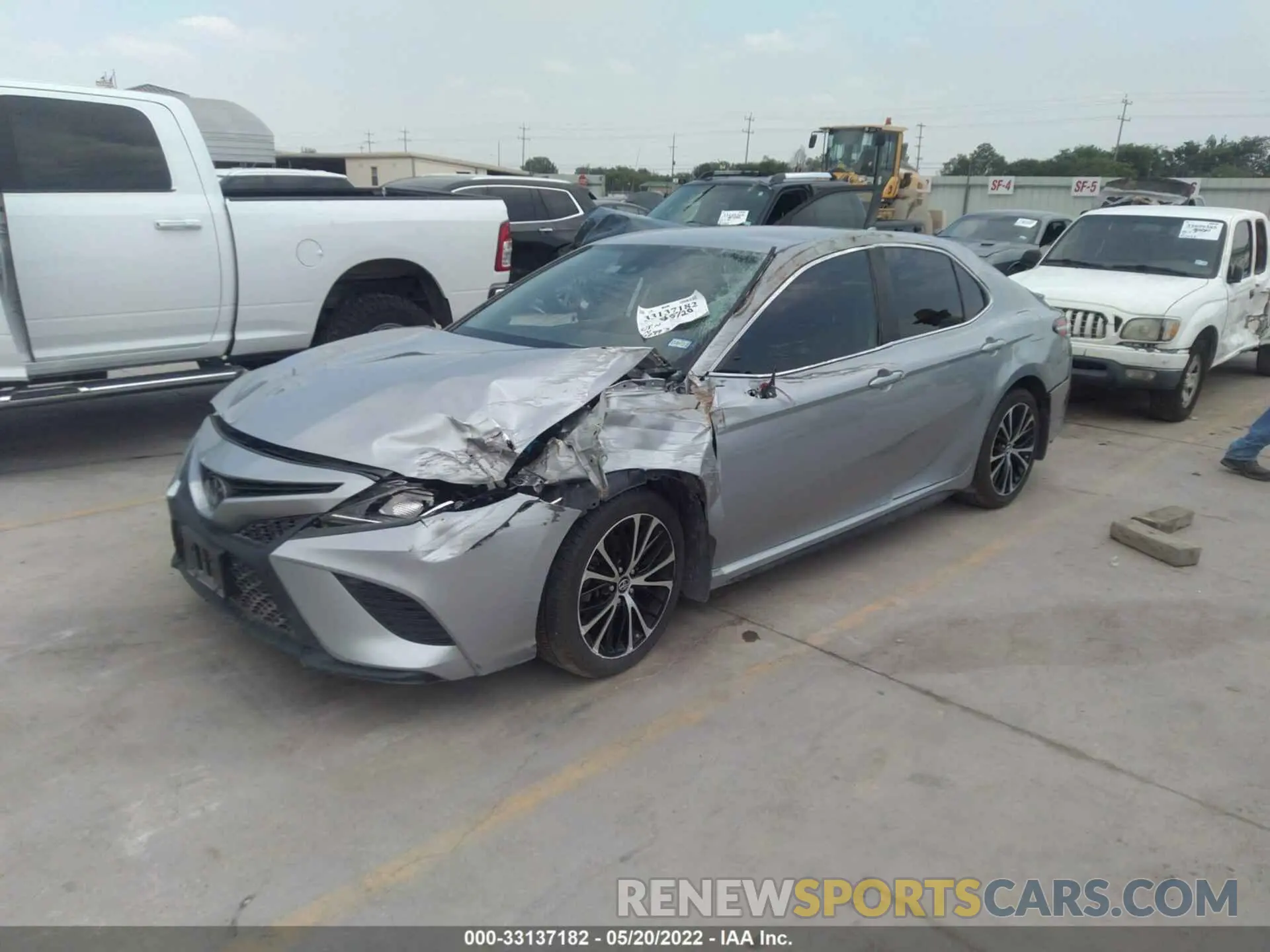 2 fotografías del automóvil dañado 4T1M11AK3LU348632 TOYOTA CAMRY 2020