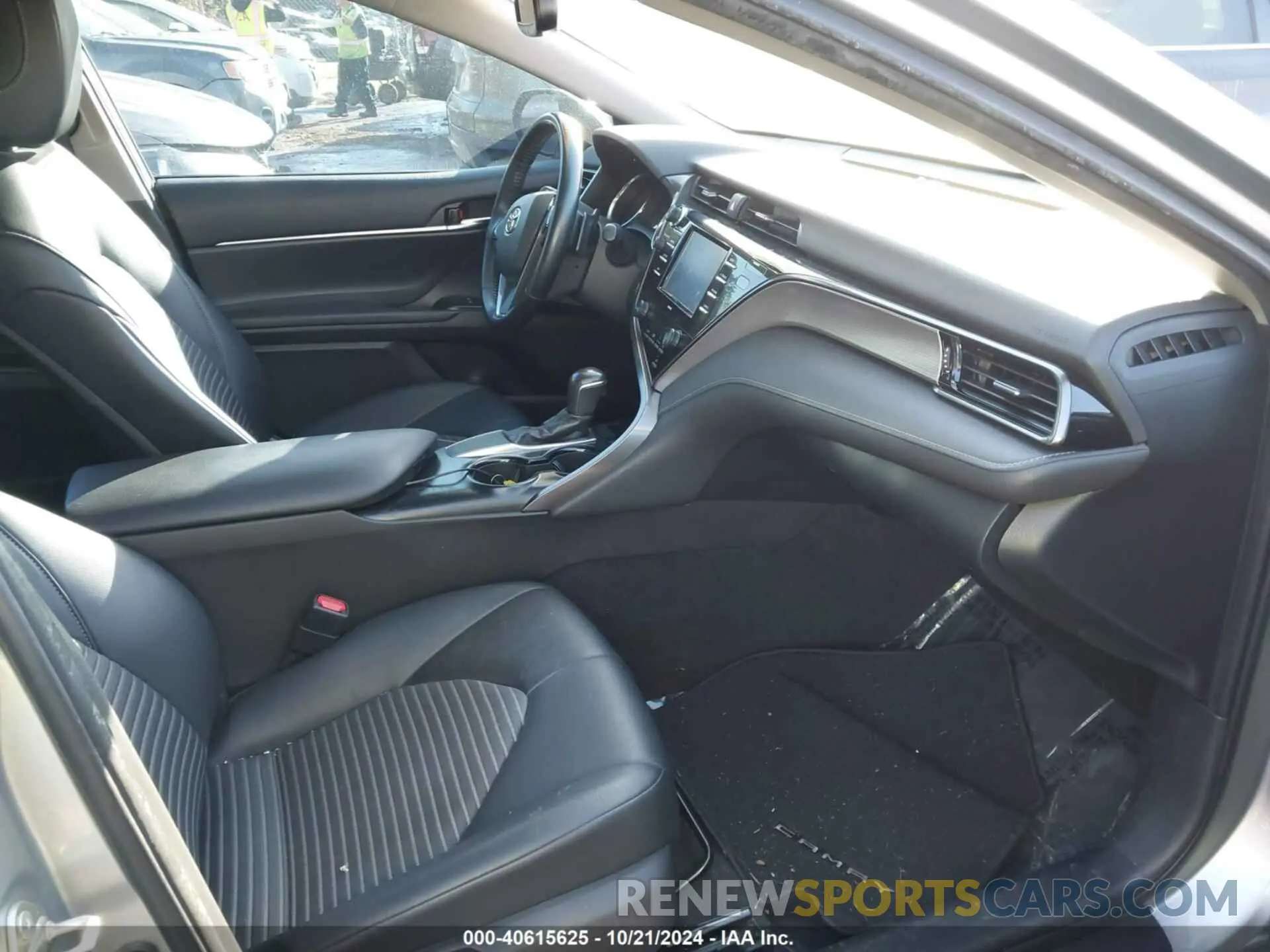 5 fotografías del automóvil dañado 4T1M11AK3LU872931 TOYOTA CAMRY 2020
