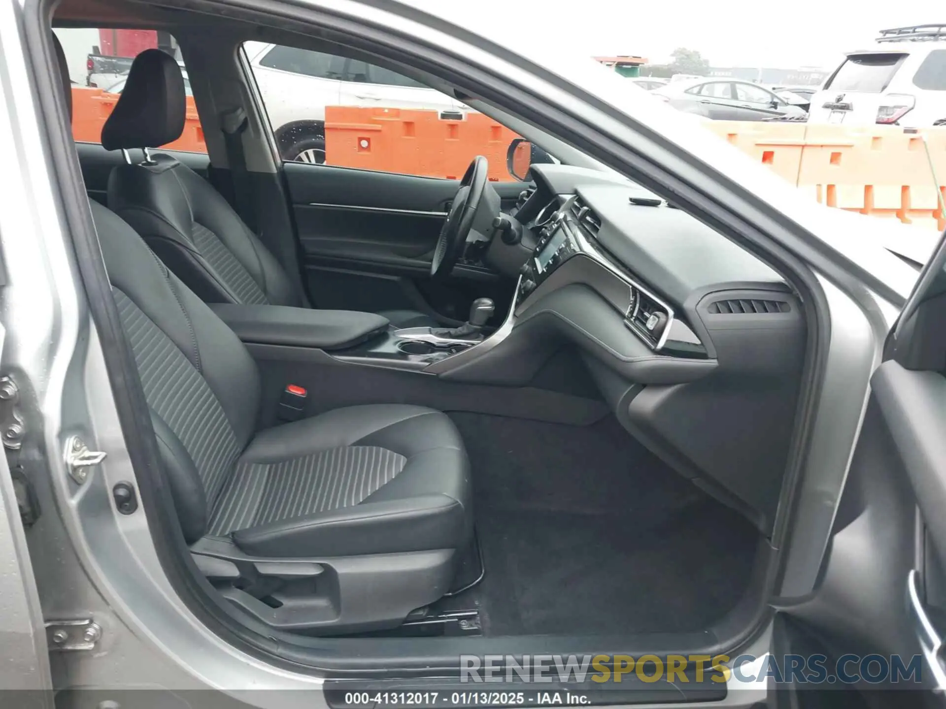 5 fotografías del automóvil dañado 4T1M11AK3LU895500 TOYOTA CAMRY 2020