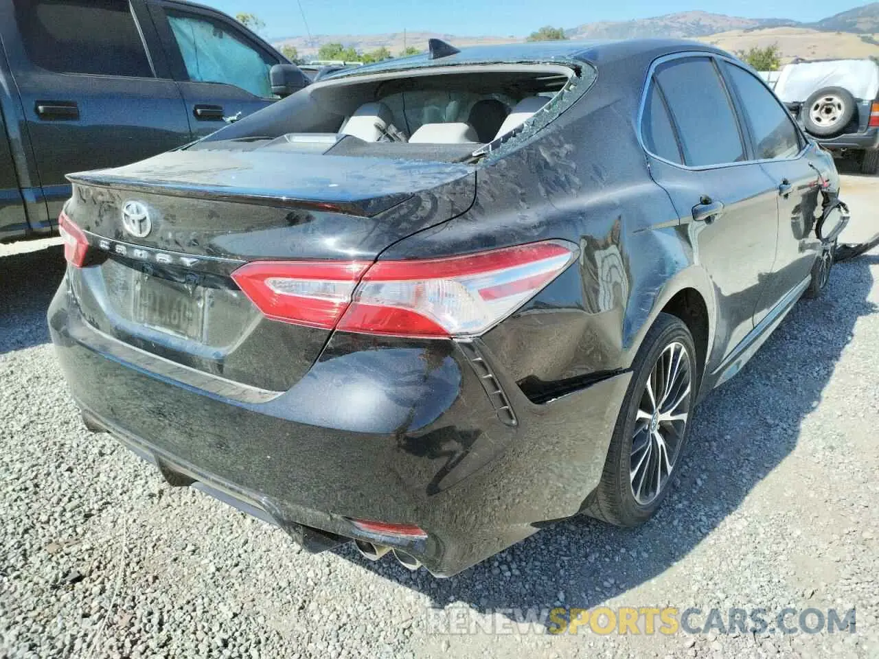 4 fotografías del automóvil dañado 4T1M11AK4LU349949 TOYOTA CAMRY 2020