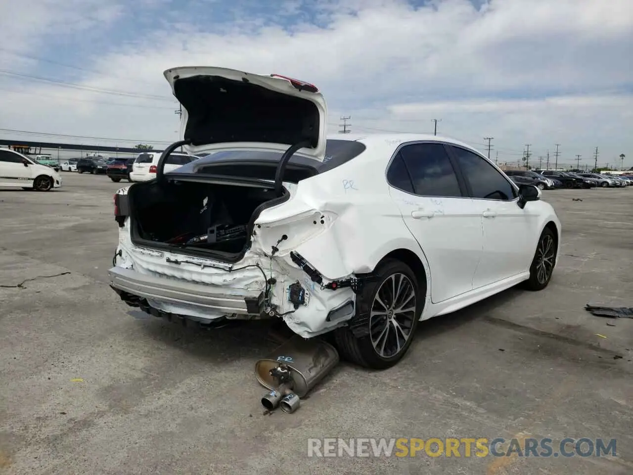 4 fotografías del automóvil dañado 4T1M11AK5LU510924 TOYOTA CAMRY 2020