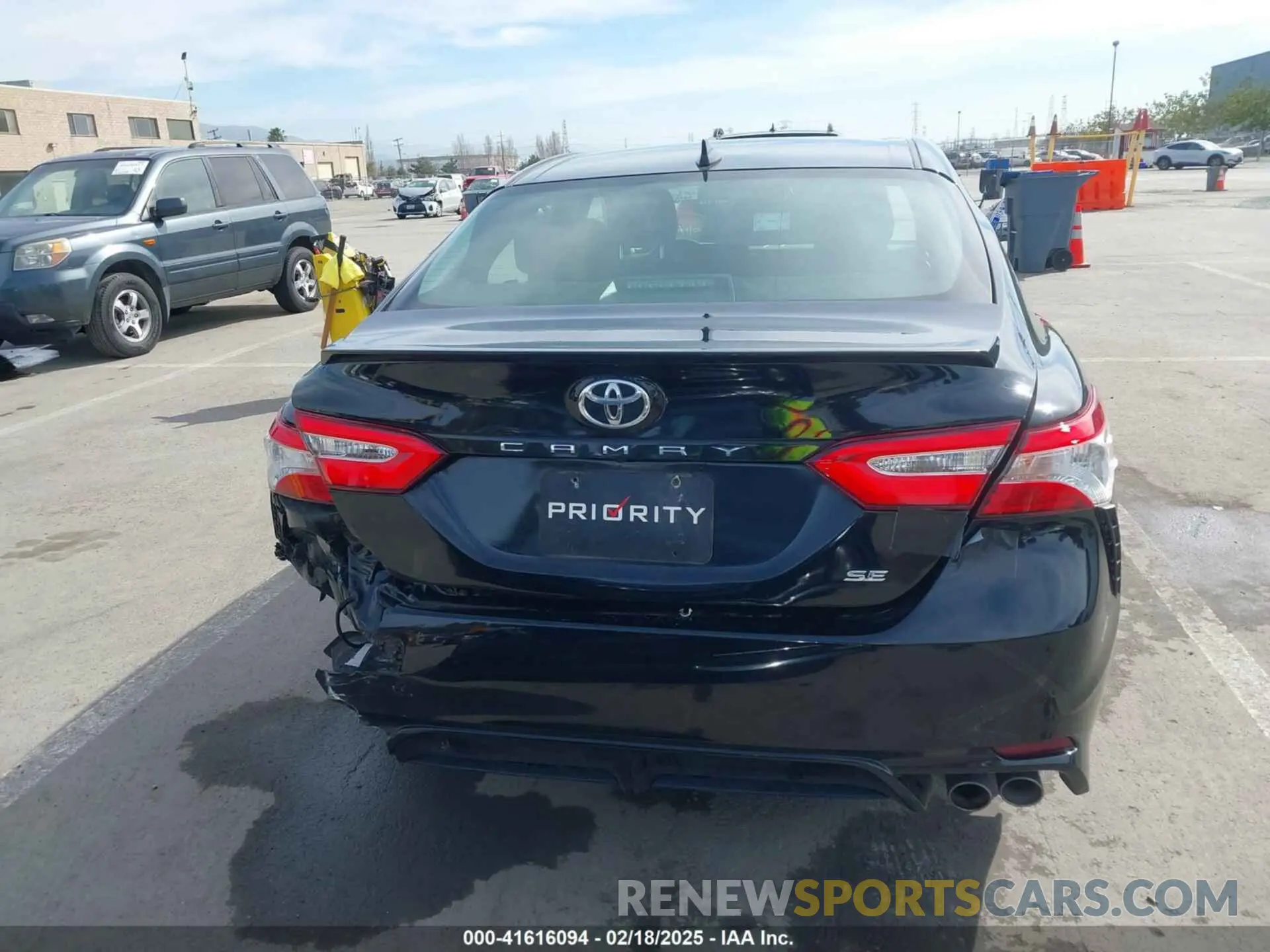 17 fotografías del automóvil dañado 4T1M11AK5LU923801 TOYOTA CAMRY 2020