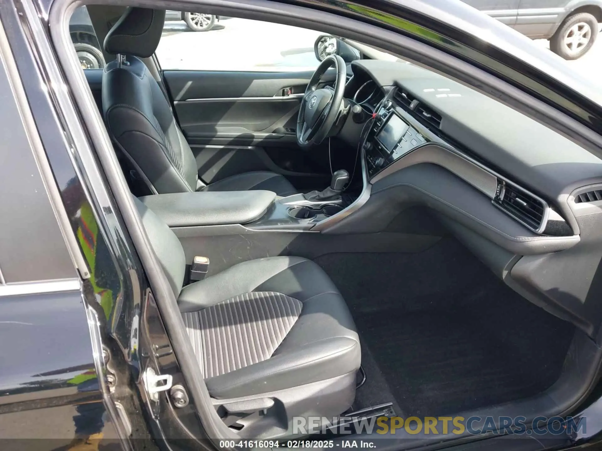5 fotografías del automóvil dañado 4T1M11AK5LU923801 TOYOTA CAMRY 2020