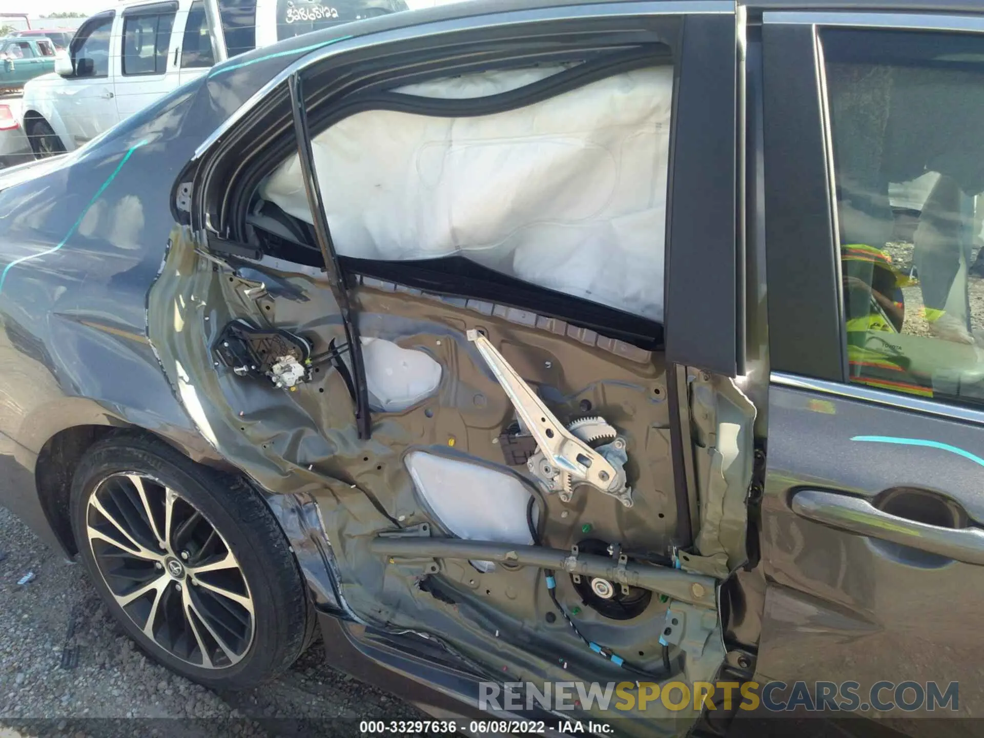 6 fotografías del automóvil dañado 4T1M11AK6LU356515 TOYOTA CAMRY 2020