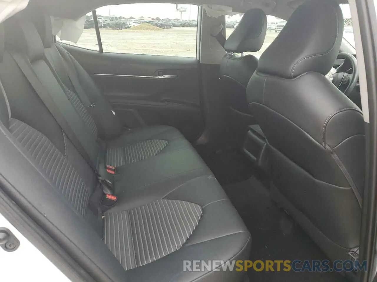 10 fotografías del automóvil dañado 4T1M11AK6LU997986 TOYOTA CAMRY 2020