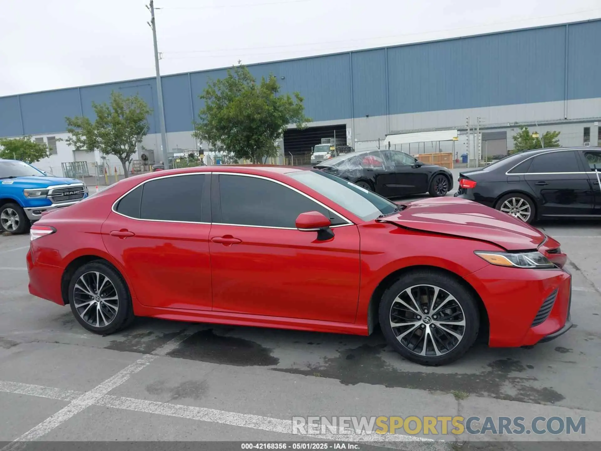 13 fotografías del automóvil dañado 4T1M11AK7LU382296 TOYOTA CAMRY 2020