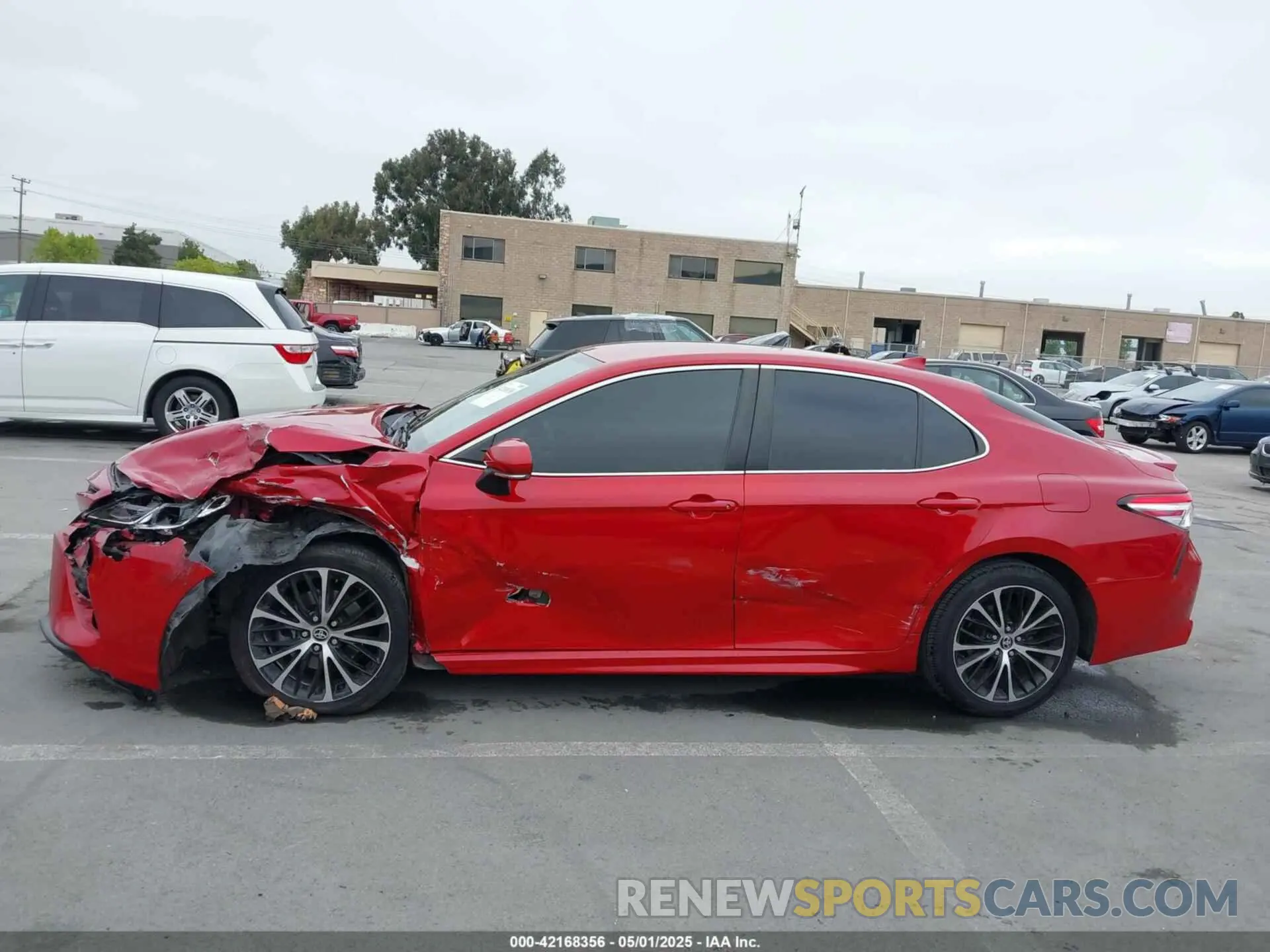 14 fotografías del automóvil dañado 4T1M11AK7LU382296 TOYOTA CAMRY 2020