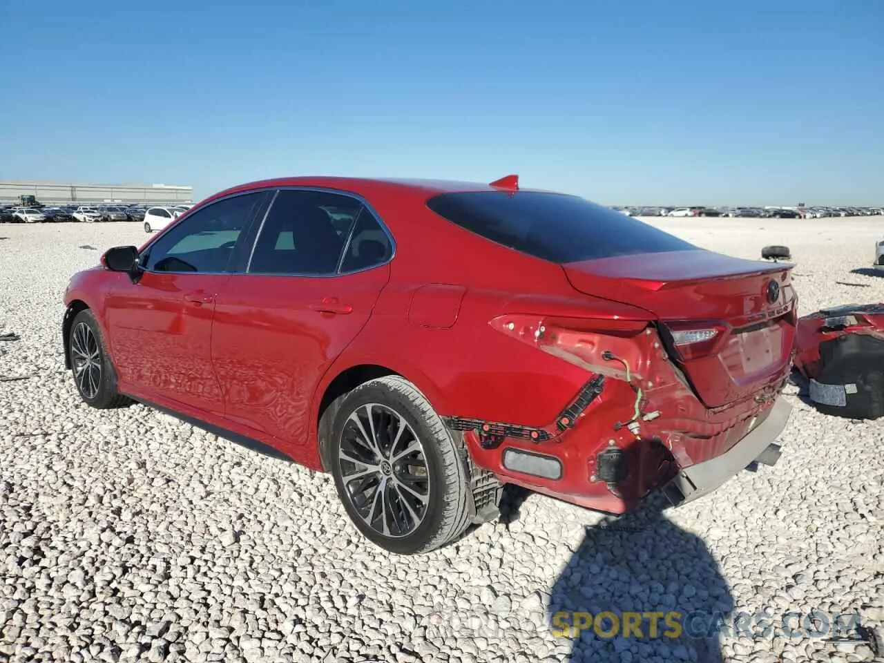 2 fotografías del automóvil dañado 4T1M11AK7LU384937 TOYOTA CAMRY 2020