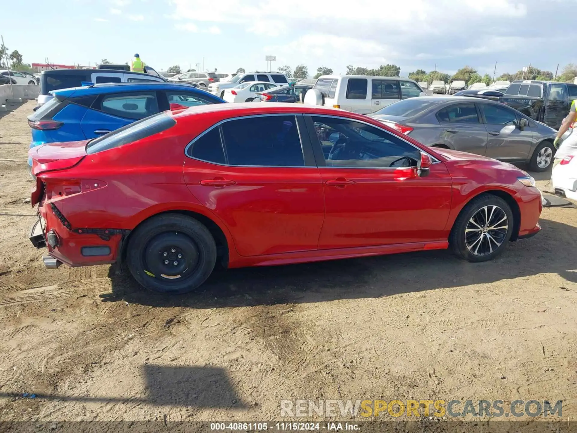 14 fotografías del automóvil dañado 4T1M11AK7LU396358 TOYOTA CAMRY 2020