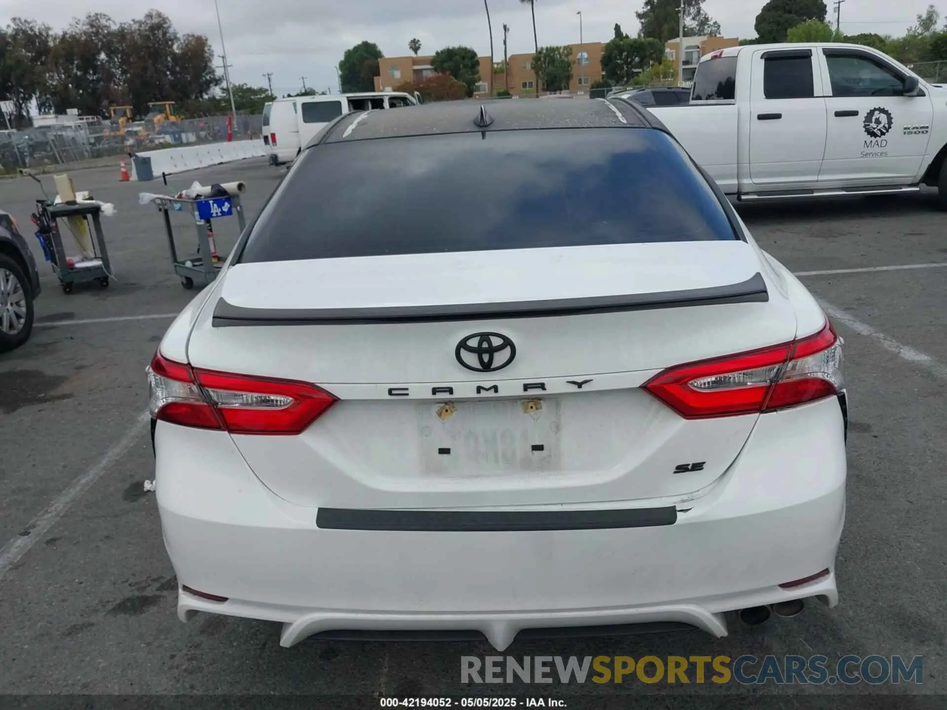 16 fotografías del automóvil dañado 4T1M11AK7LU396750 TOYOTA CAMRY 2020
