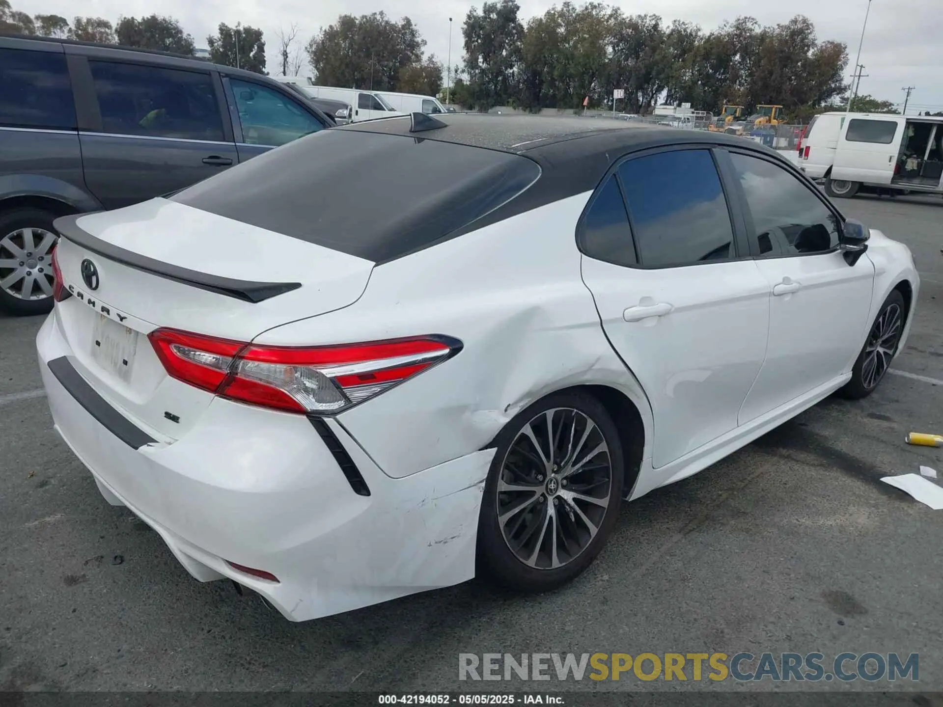 4 fotografías del automóvil dañado 4T1M11AK7LU396750 TOYOTA CAMRY 2020
