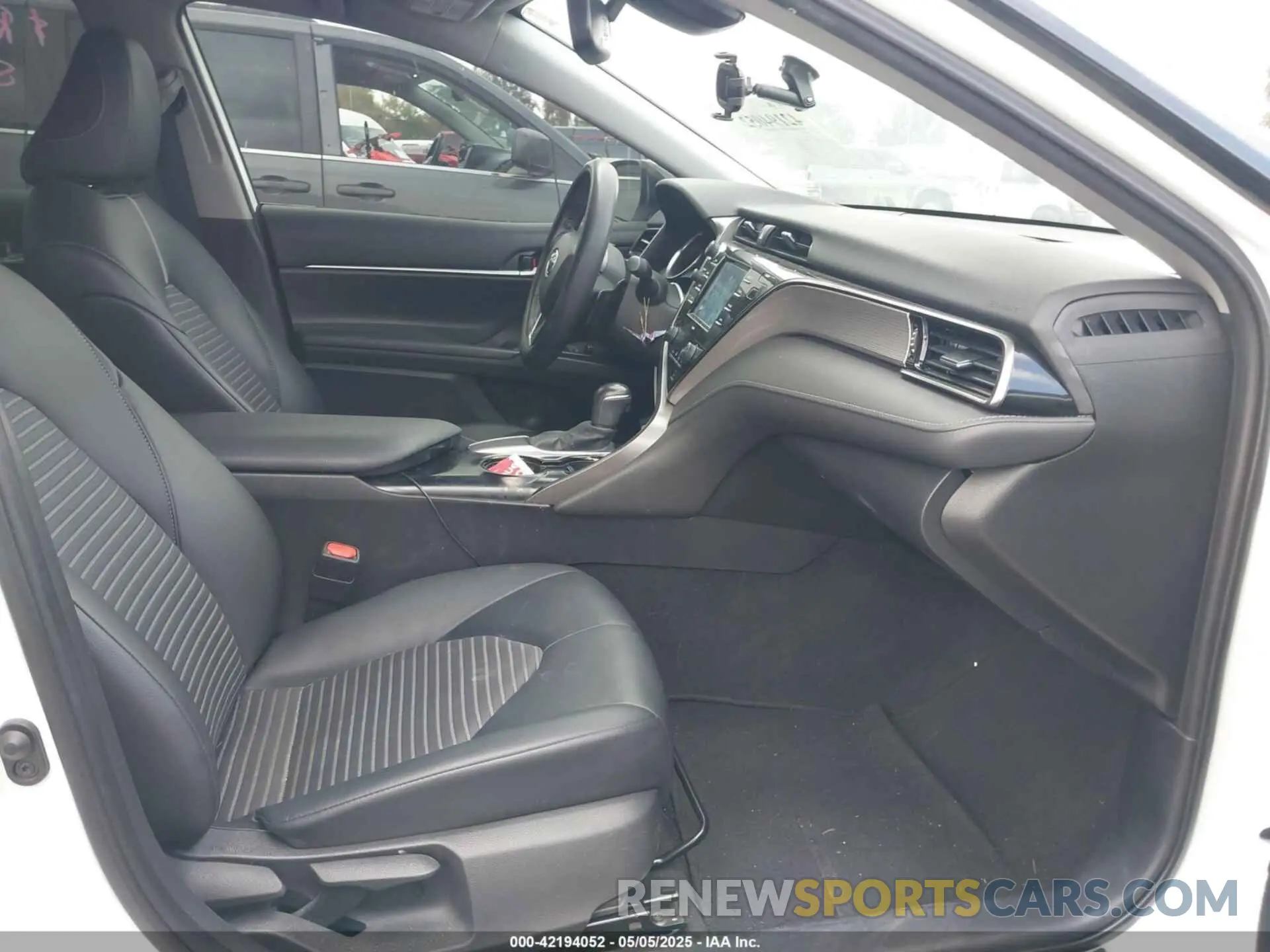 5 fotografías del automóvil dañado 4T1M11AK7LU396750 TOYOTA CAMRY 2020