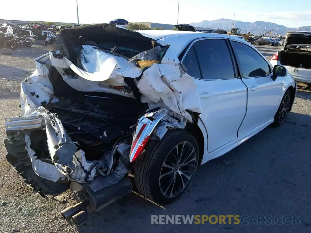 4 fotografías del automóvil dañado 4T1M11AK7LU504624 TOYOTA CAMRY 2020