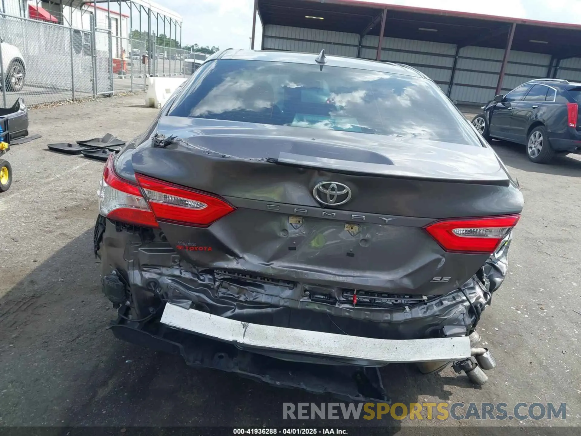 17 fotografías del automóvil dañado 4T1M11AK7LU928868 TOYOTA CAMRY 2020