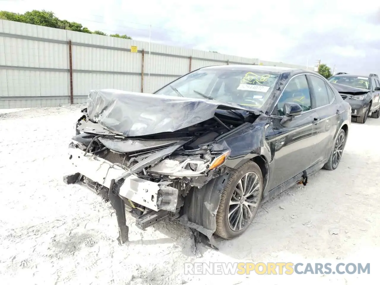 2 fotografías del automóvil dañado 4T1M11AK7LU987760 TOYOTA CAMRY 2020