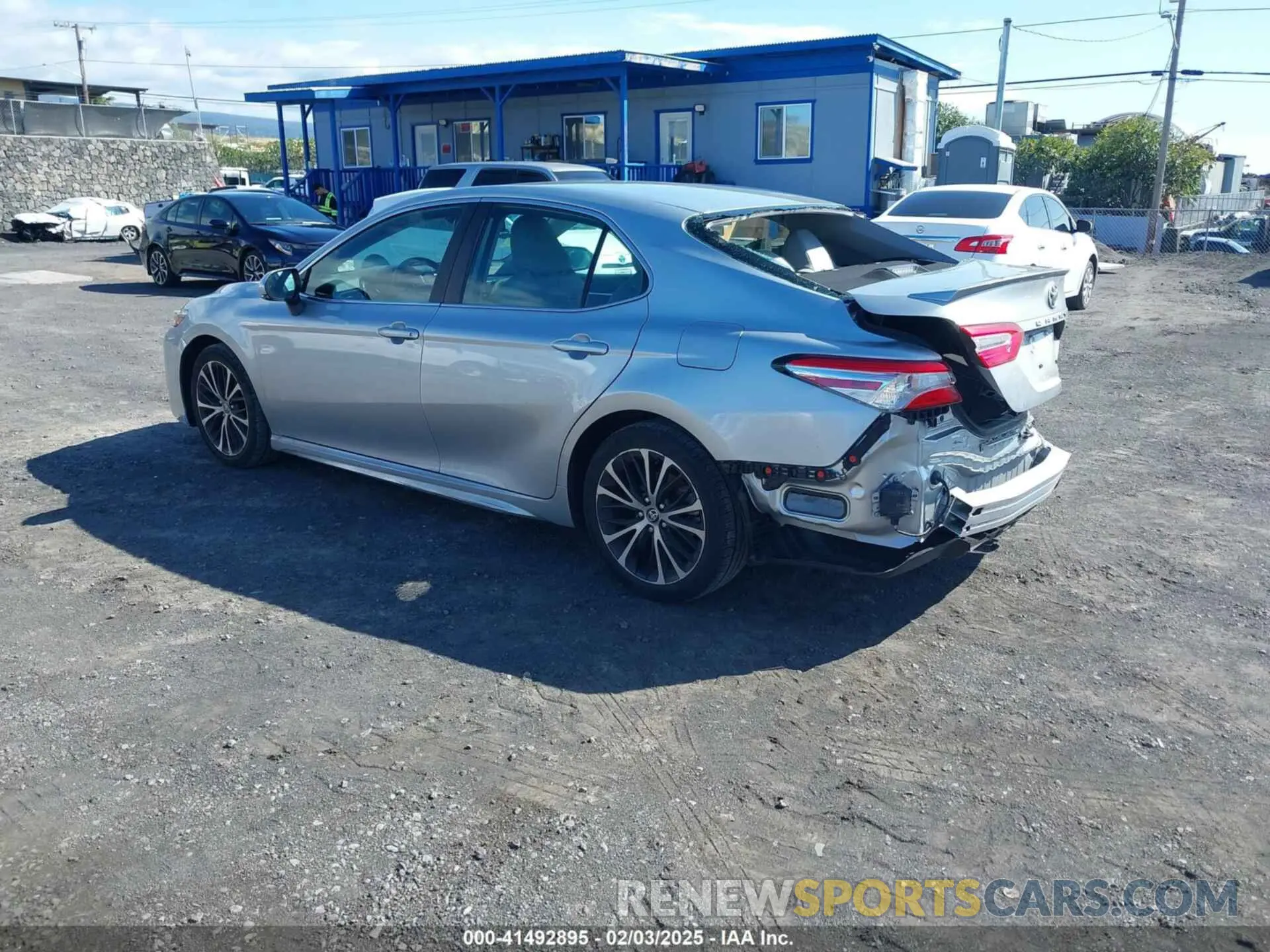 3 fotografías del automóvil dañado 4T1M11AK7LU993039 TOYOTA CAMRY 2020