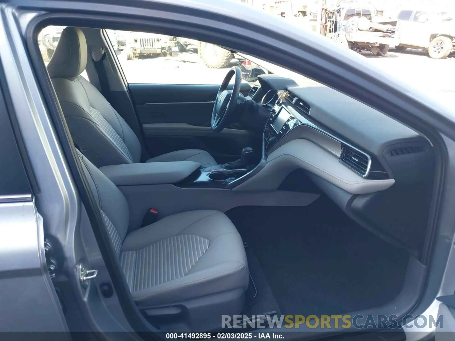 5 fotografías del automóvil dañado 4T1M11AK7LU993039 TOYOTA CAMRY 2020