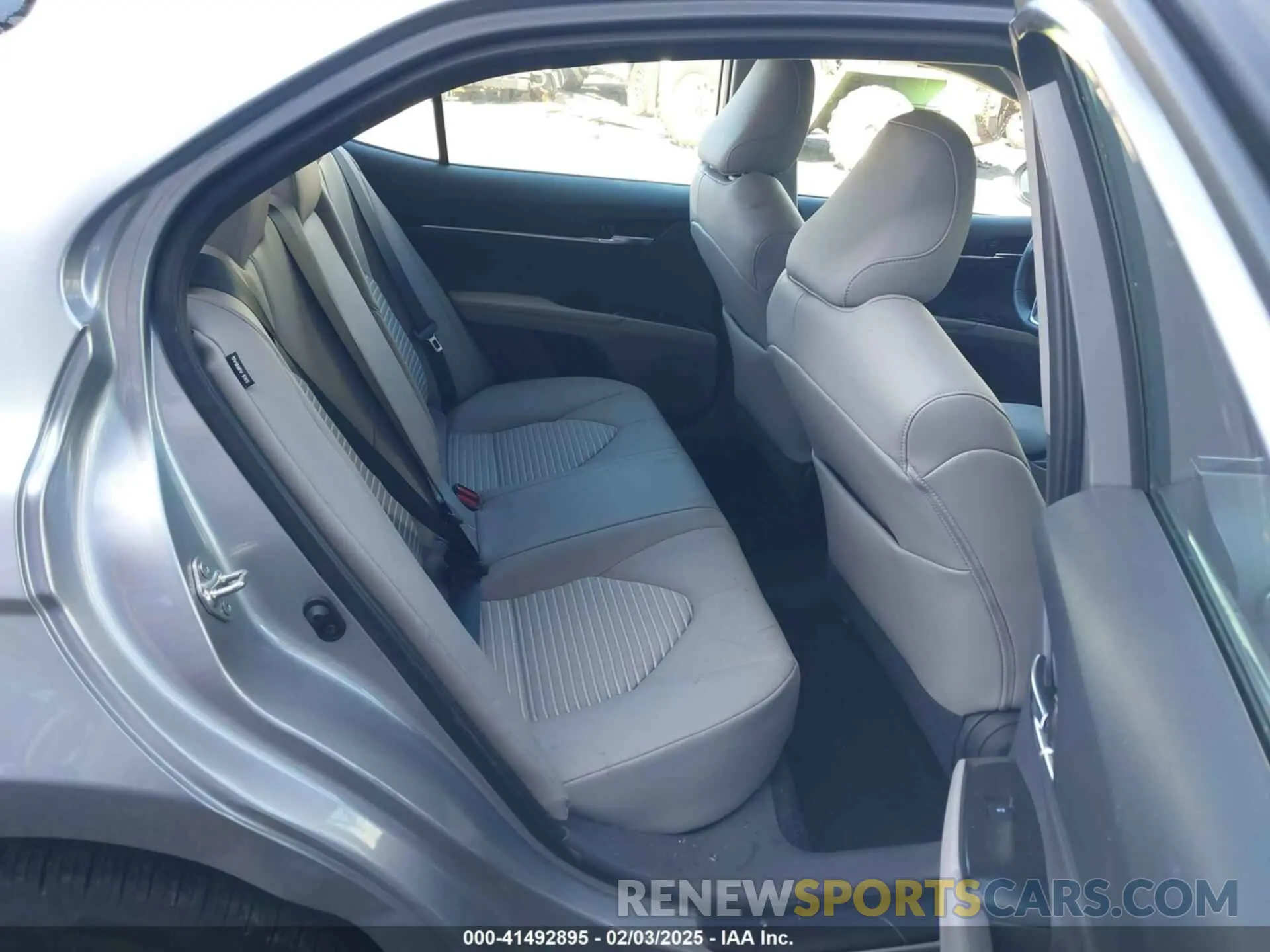 8 fotografías del automóvil dañado 4T1M11AK7LU993039 TOYOTA CAMRY 2020