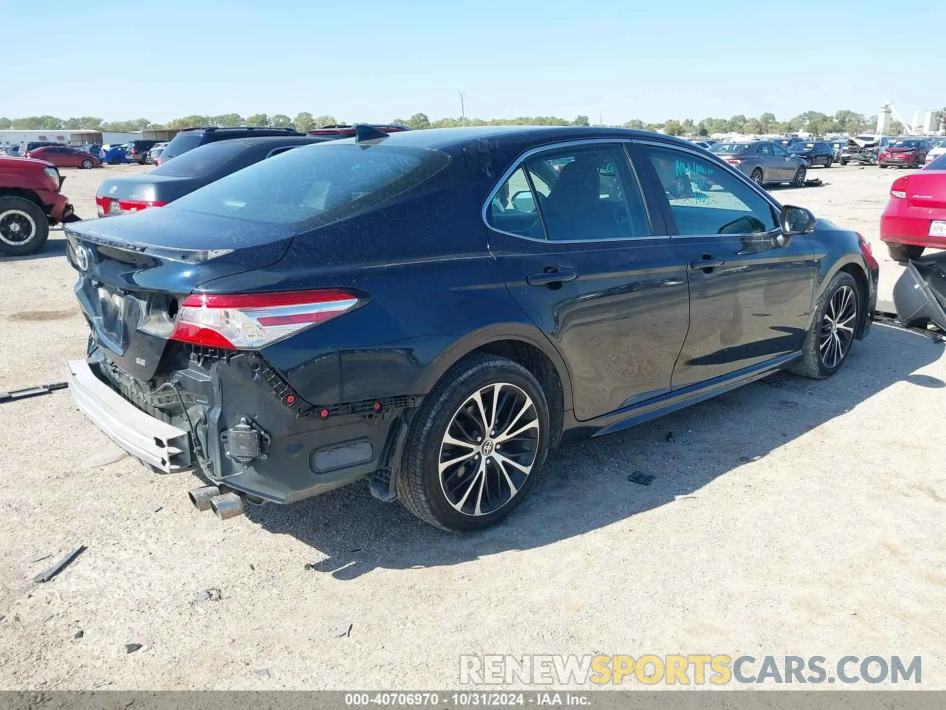 4 fotografías del automóvil dañado 4T1M11AK8LU388267 TOYOTA CAMRY 2020
