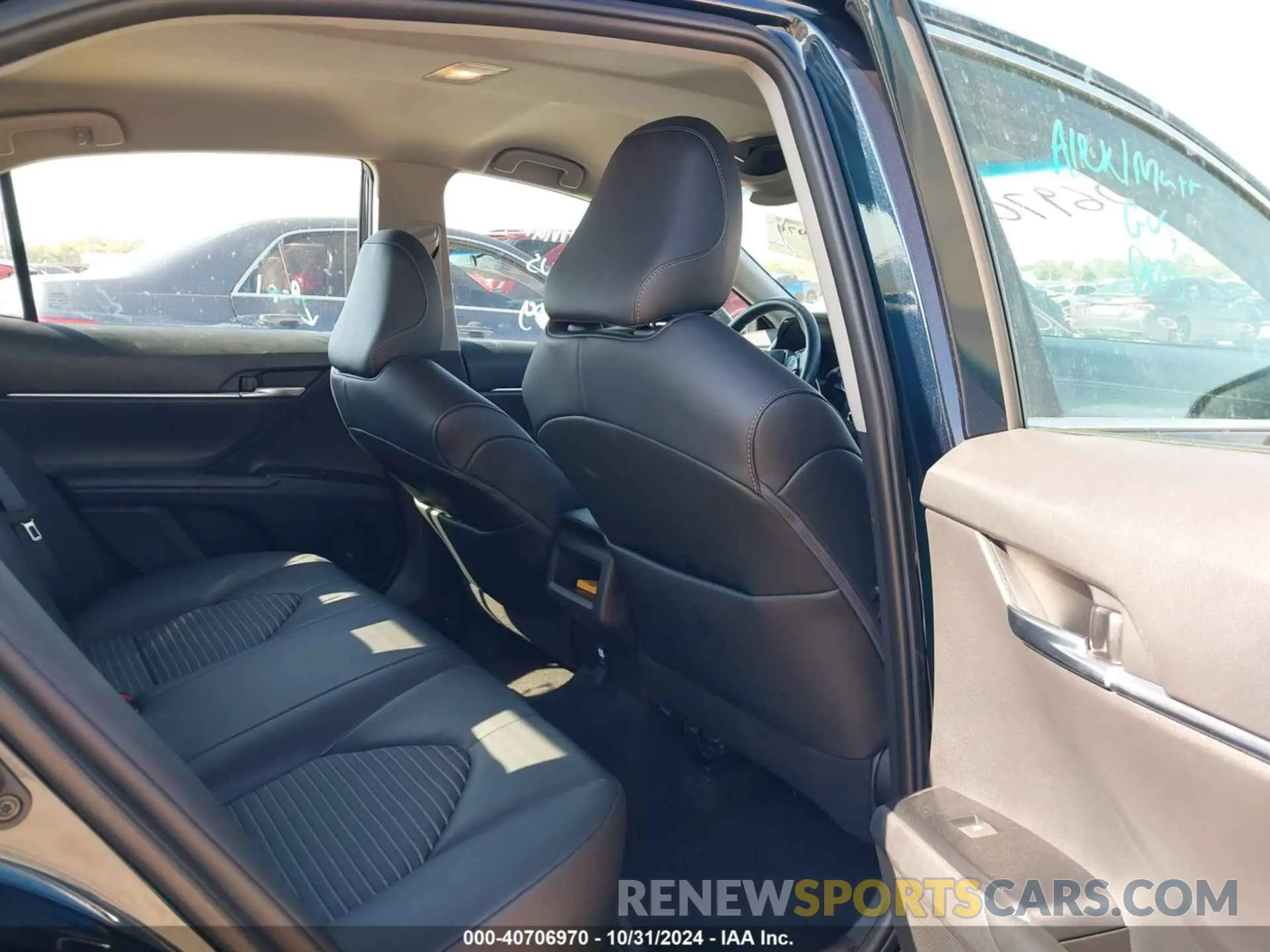 8 fotografías del automóvil dañado 4T1M11AK8LU388267 TOYOTA CAMRY 2020