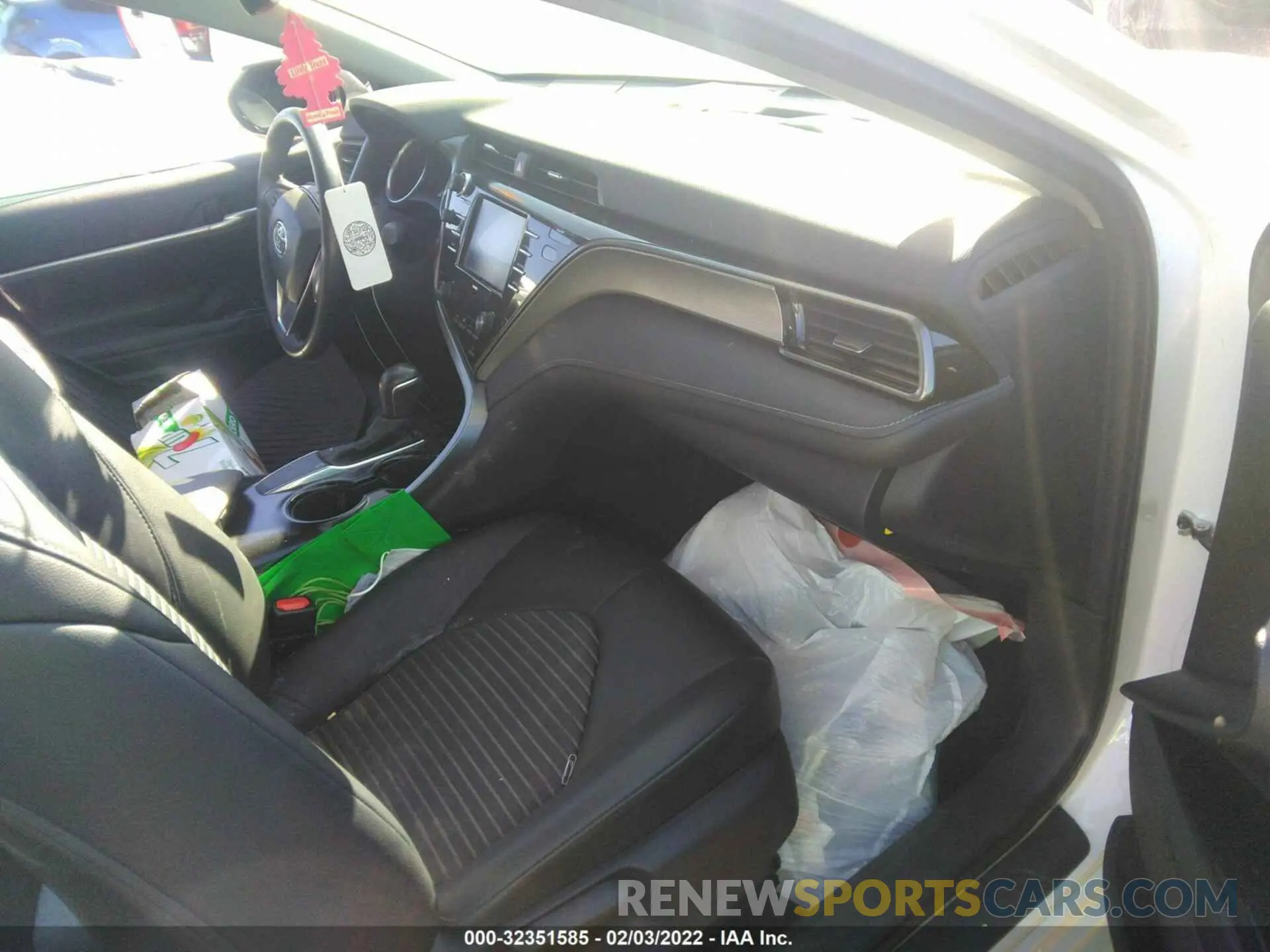 5 fotografías del automóvil dañado 4T1M11AK9LU921811 TOYOTA CAMRY 2020