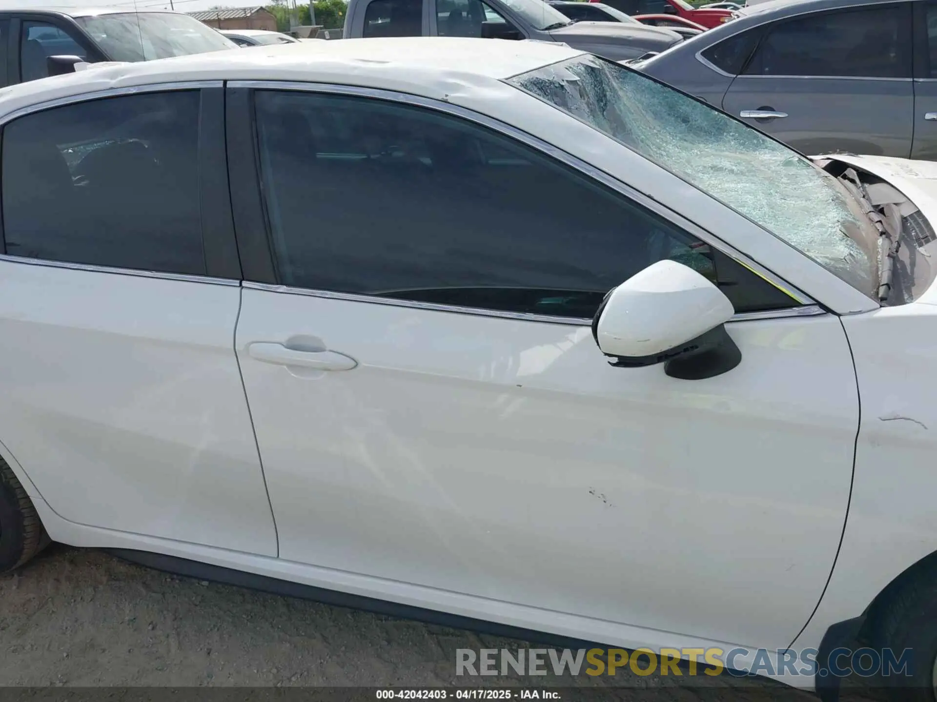 13 fotografías del automóvil dañado 4T1M11AKXLU392725 TOYOTA CAMRY 2020