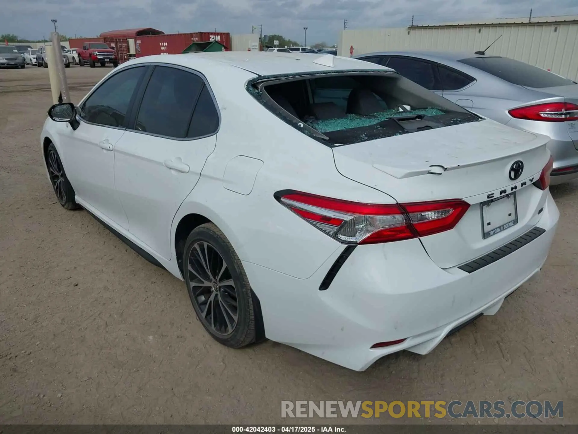 3 fotografías del automóvil dañado 4T1M11AKXLU392725 TOYOTA CAMRY 2020