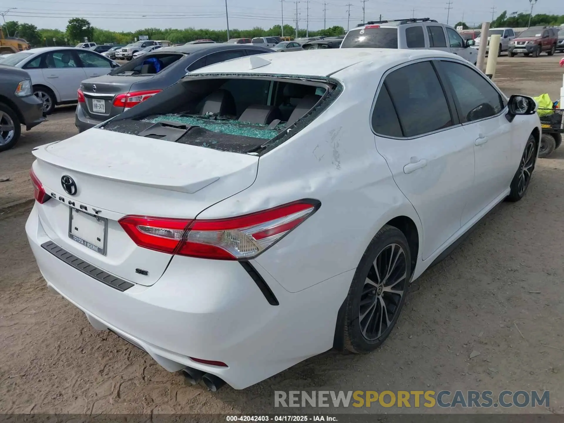 4 fotografías del automóvil dañado 4T1M11AKXLU392725 TOYOTA CAMRY 2020
