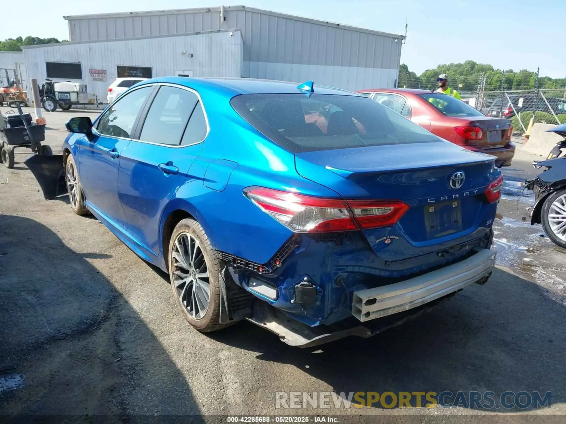 3 fotografías del automóvil dañado 4T1M11AKXLU394541 TOYOTA CAMRY 2020