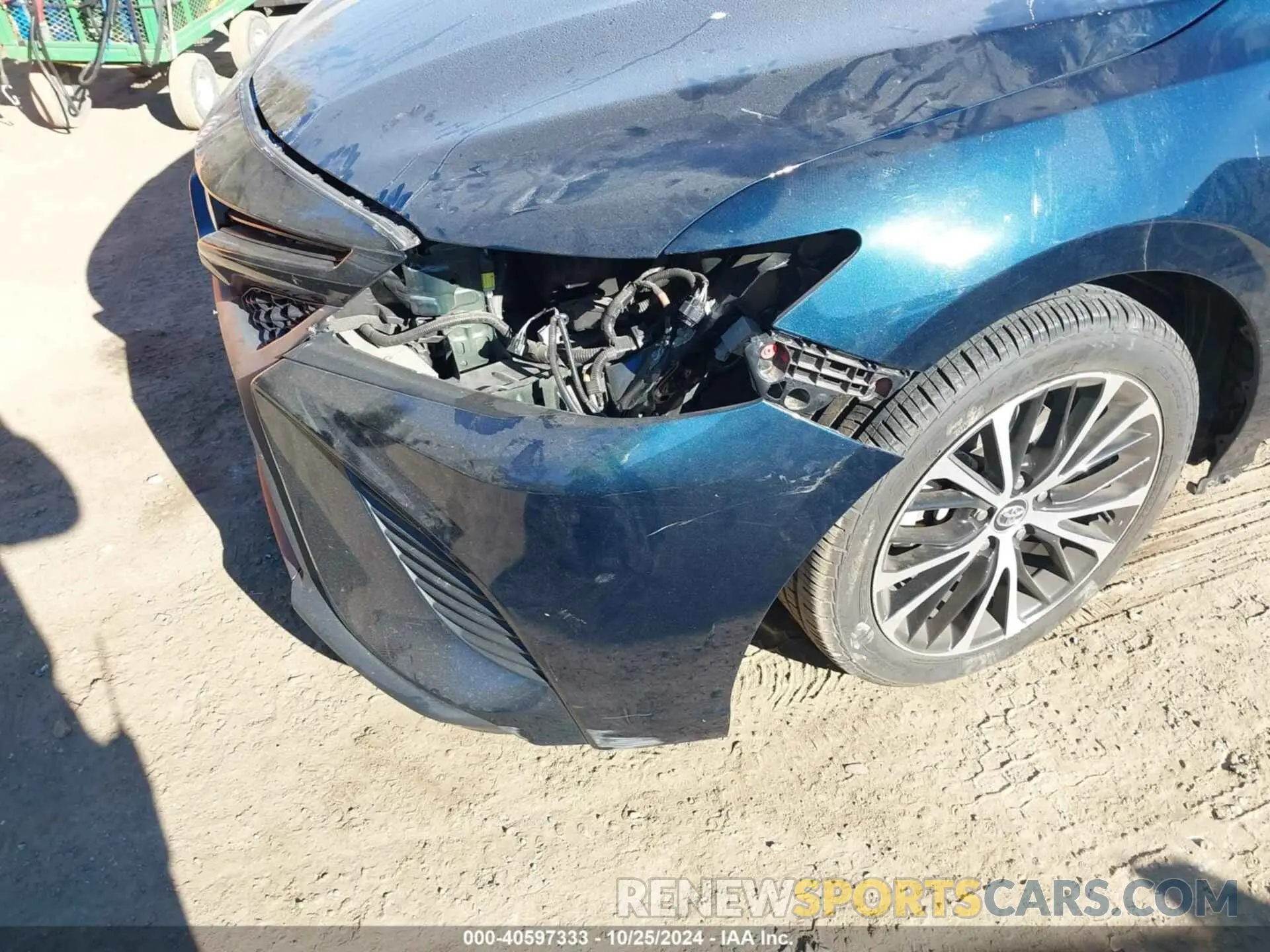 18 fotografías del automóvil dañado 4T1M11AKXLU861747 TOYOTA CAMRY 2020