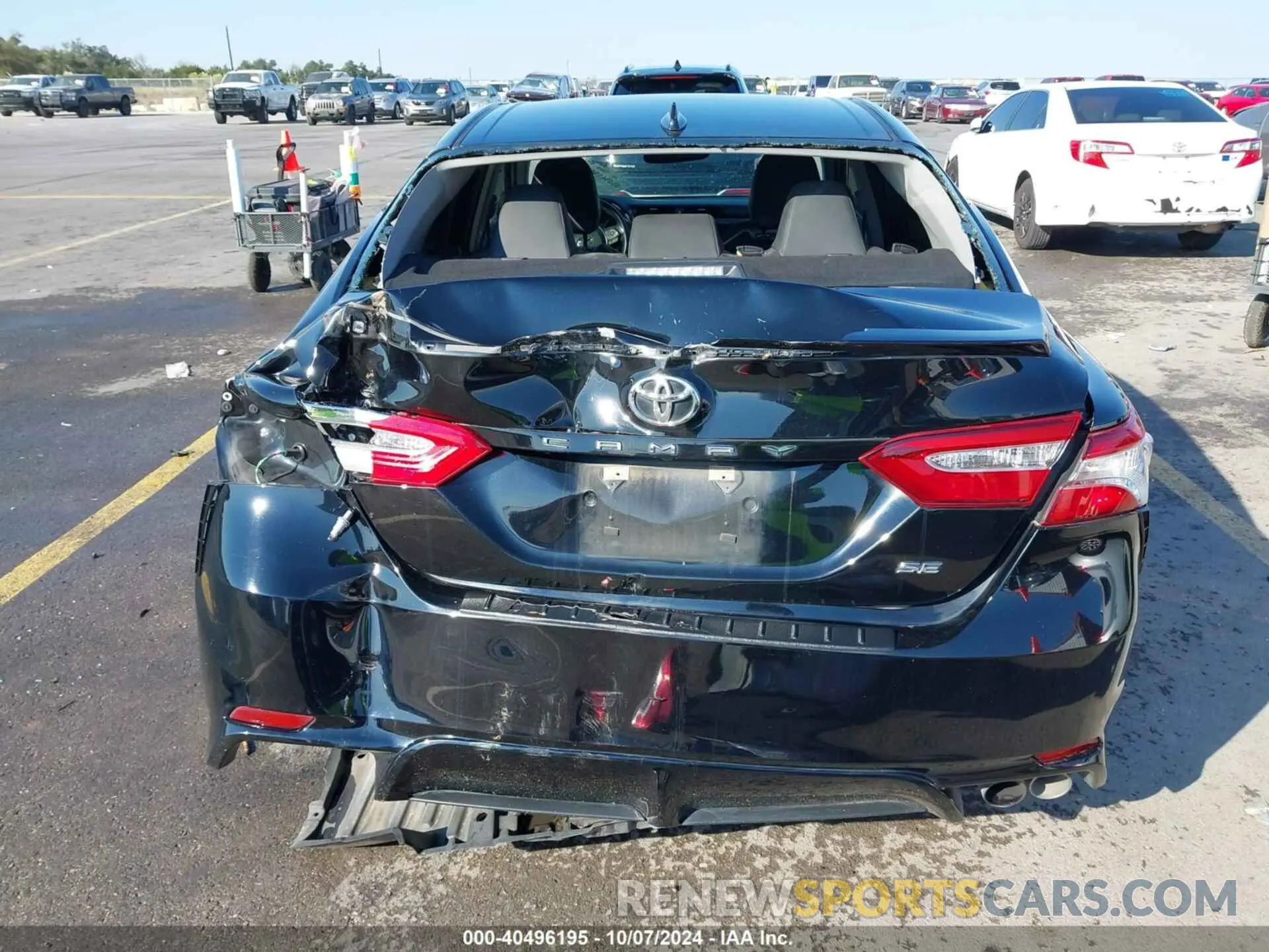 15 fotografías del automóvil dañado 4T1M11AKXLU990586 TOYOTA CAMRY 2020