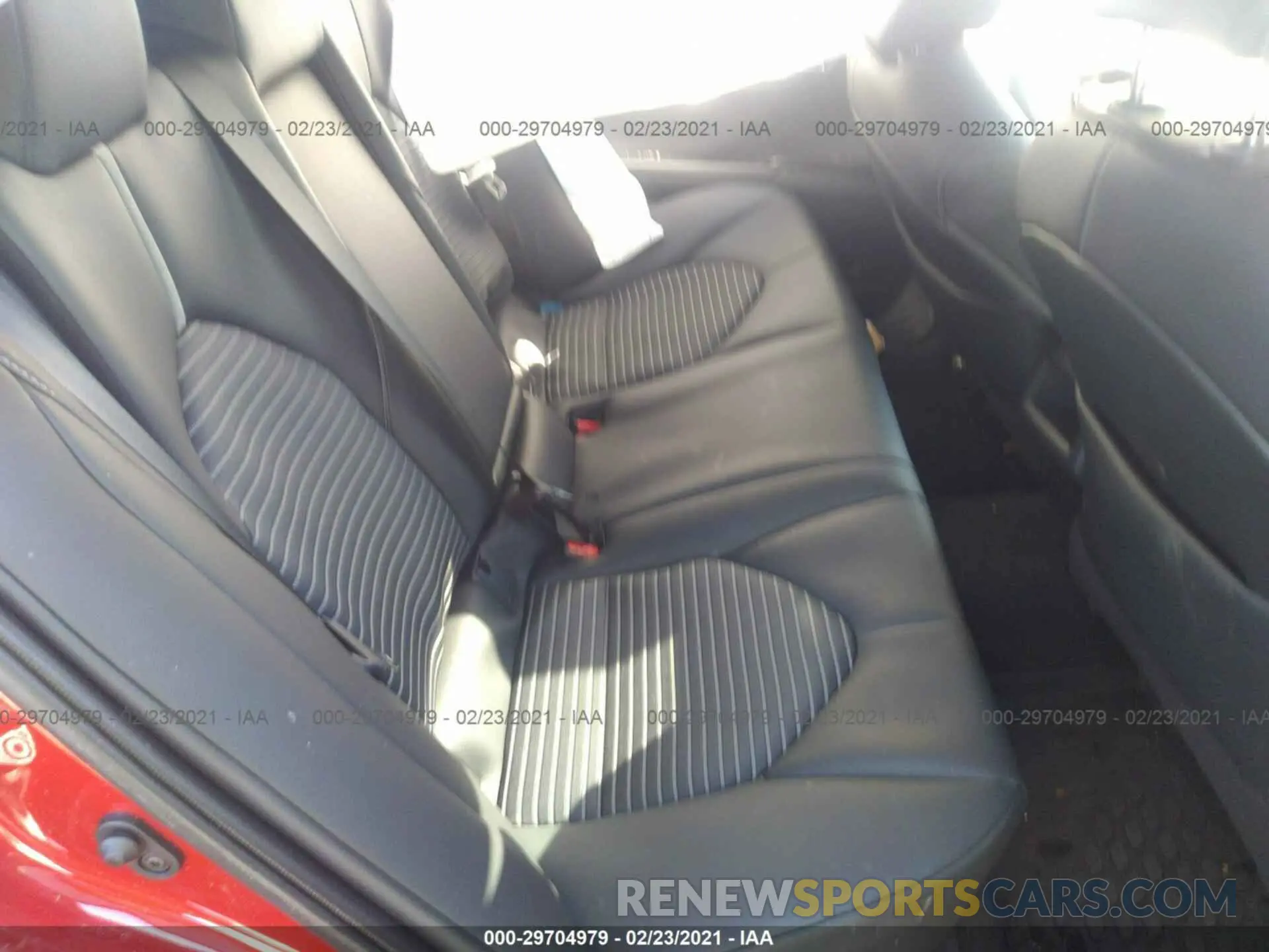 8 fotografías del automóvil dañado 4T1M11BK0LU003492 TOYOTA CAMRY 2020