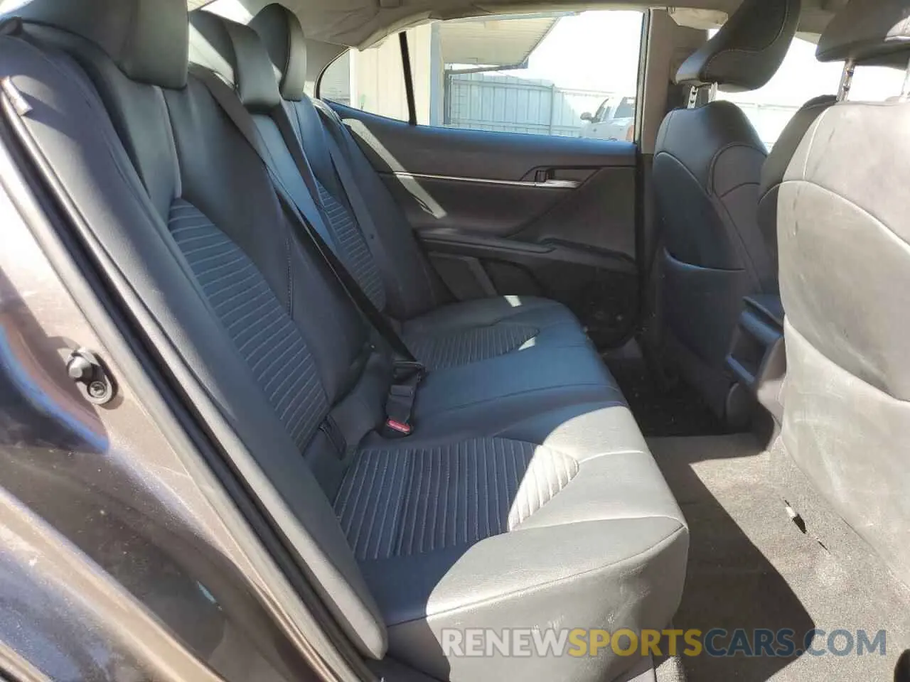 10 fotografías del automóvil dañado 4T1M11BK0LU018610 TOYOTA CAMRY 2020