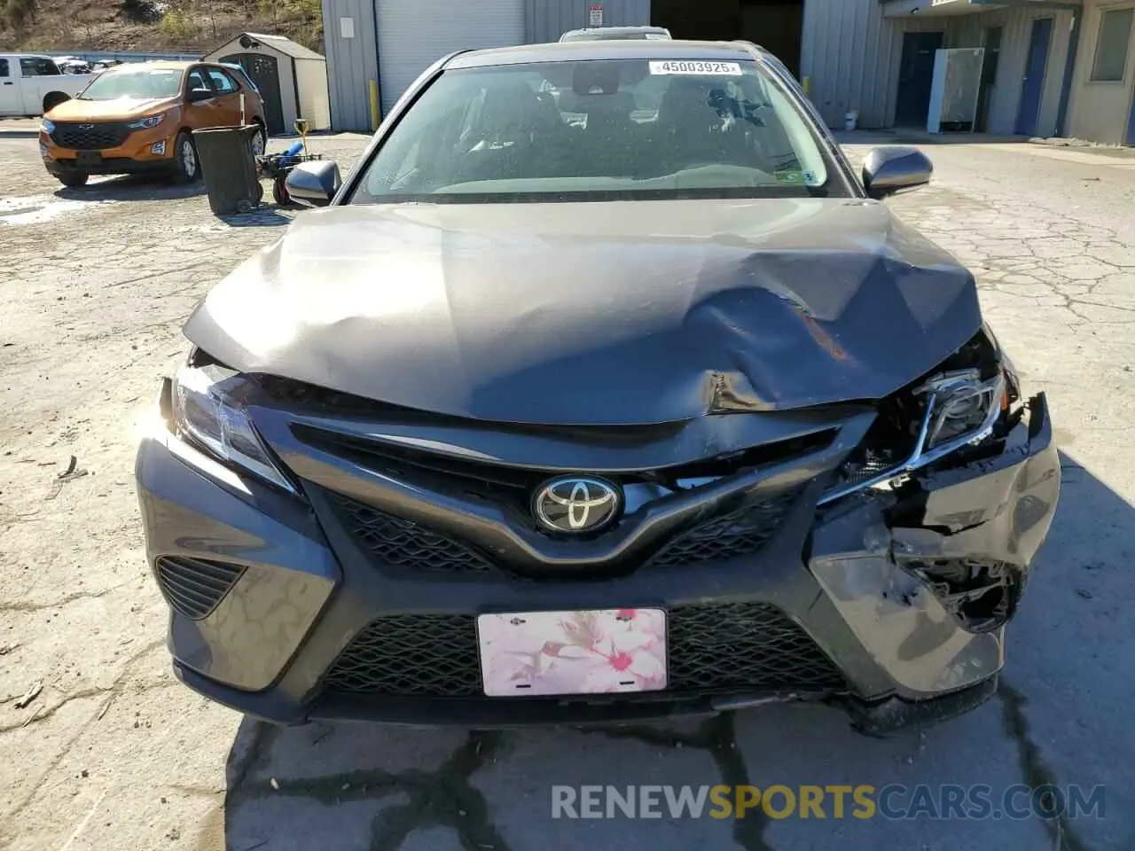 5 fotografías del automóvil dañado 4T1M11BK0LU018610 TOYOTA CAMRY 2020