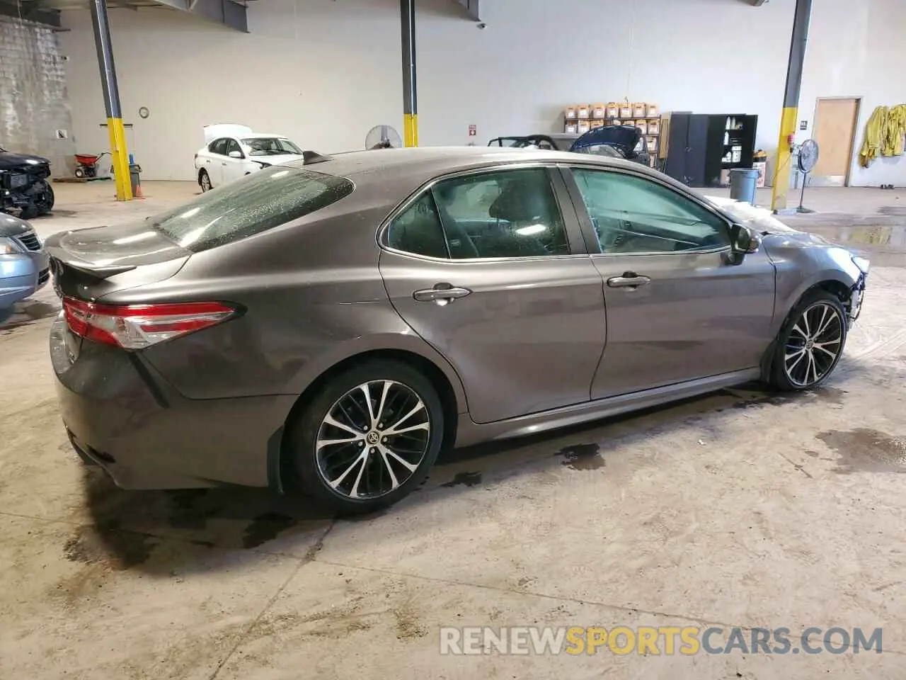 3 fotografías del automóvil dañado 4T1M11BK2LU007740 TOYOTA CAMRY 2020