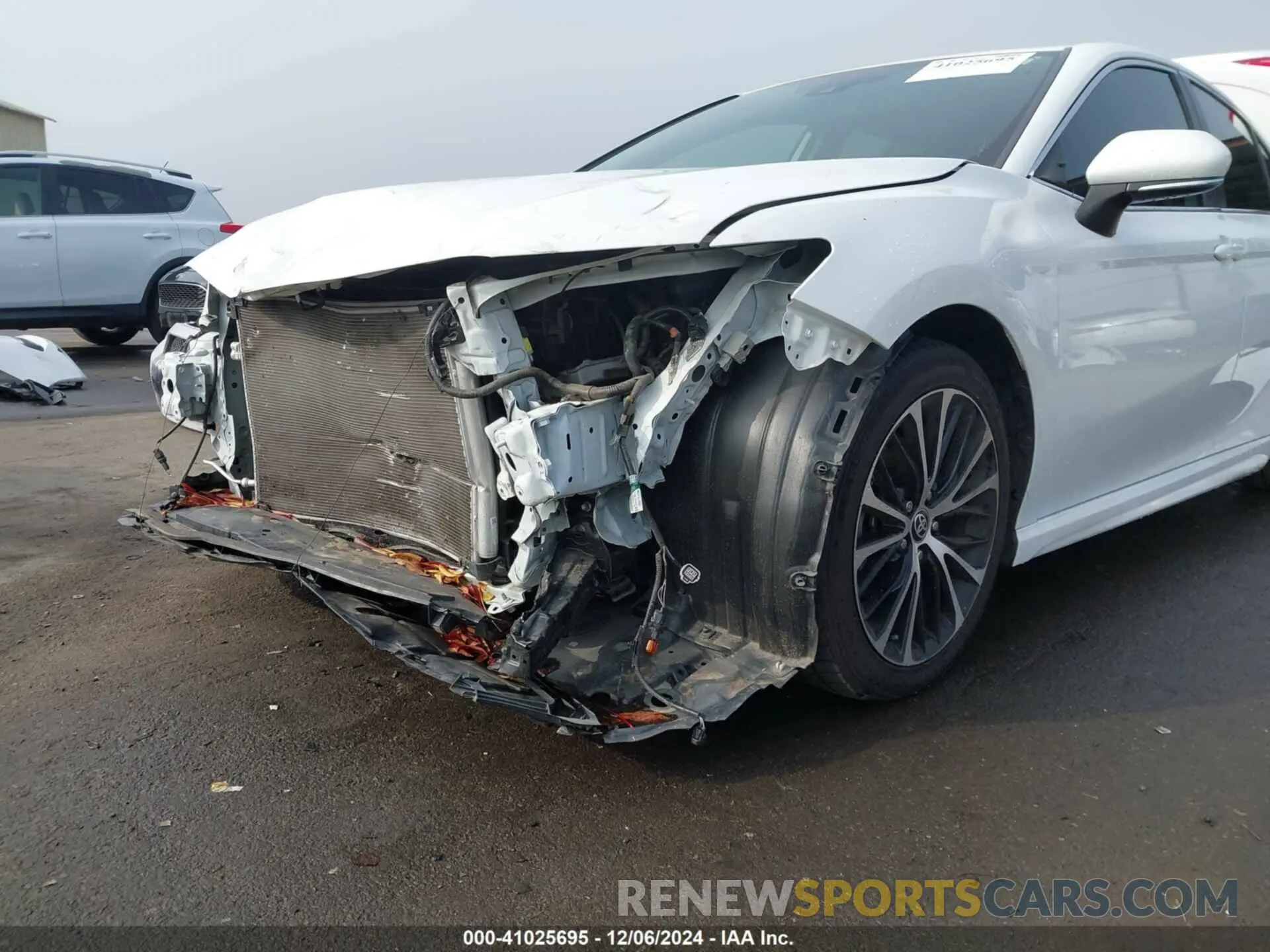 21 fotografías del automóvil dañado 4T1M11BK2LU019032 TOYOTA CAMRY 2020