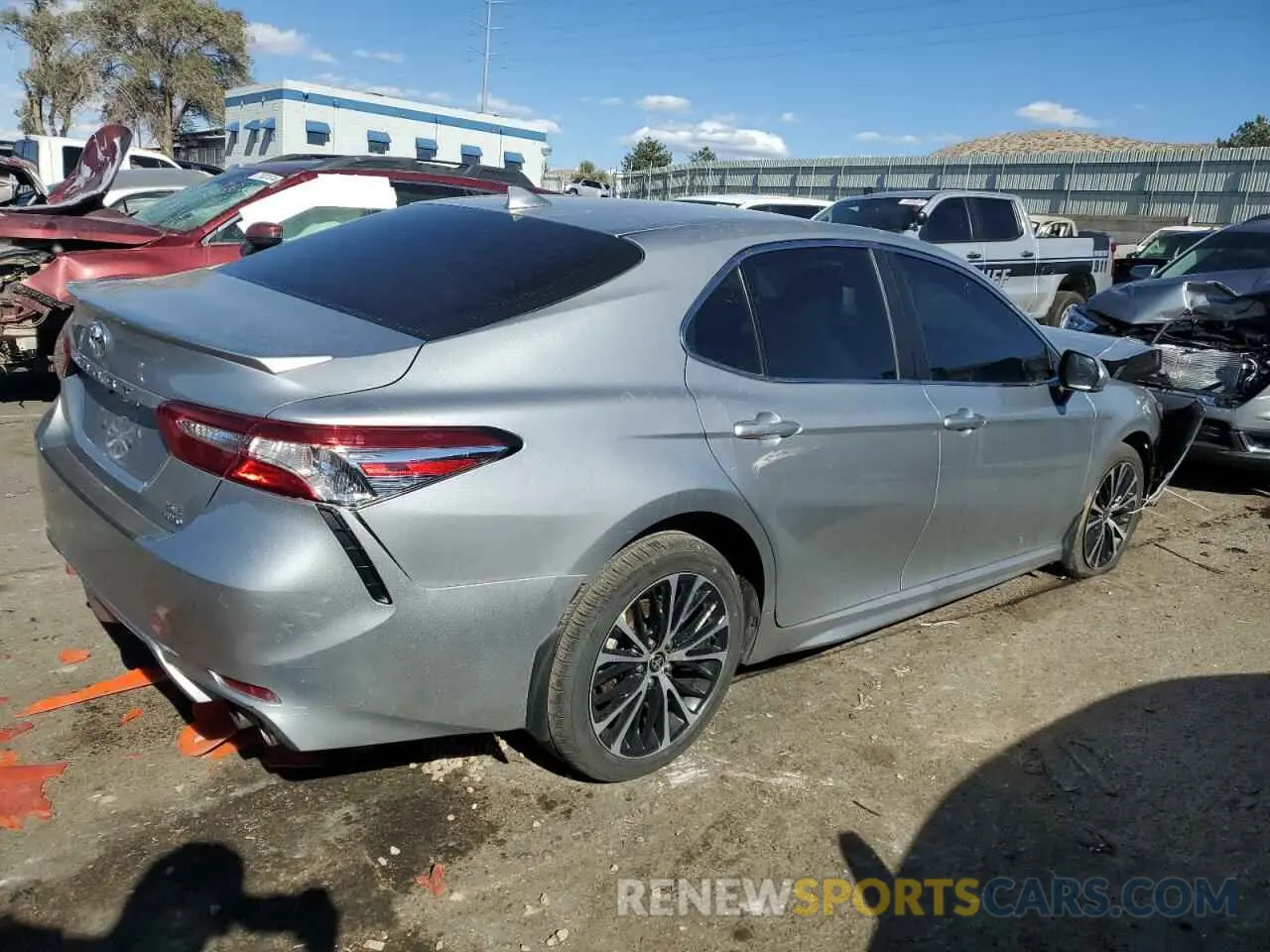 3 fotografías del automóvil dañado 4T1M11BK4LU011367 TOYOTA CAMRY 2020