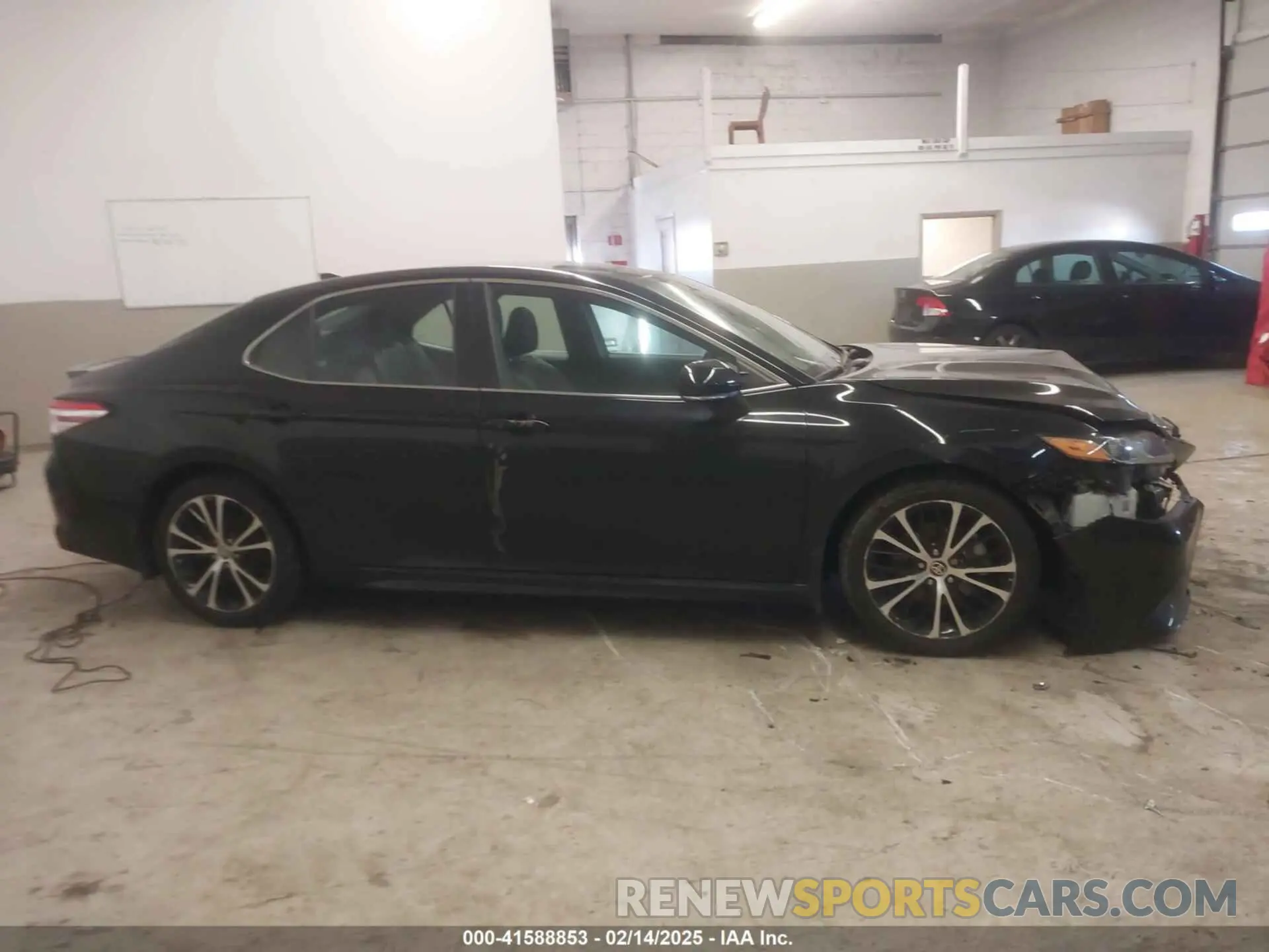 14 fotografías del automóvil dañado 4T1M11BK8LU006009 TOYOTA CAMRY 2020
