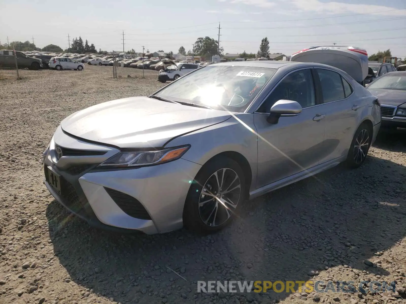 2 fotografías del automóvil dañado 4T1M11BKXLU019280 TOYOTA CAMRY 2020