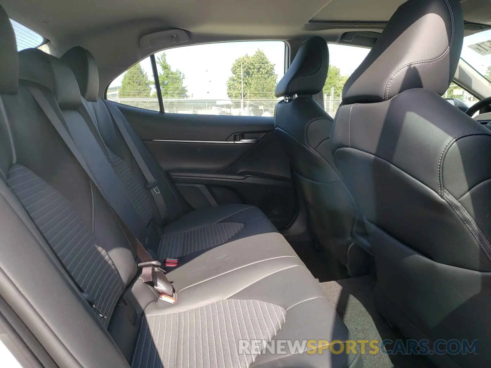 6 fotografías del automóvil dañado 4T1M11BKXLU019280 TOYOTA CAMRY 2020
