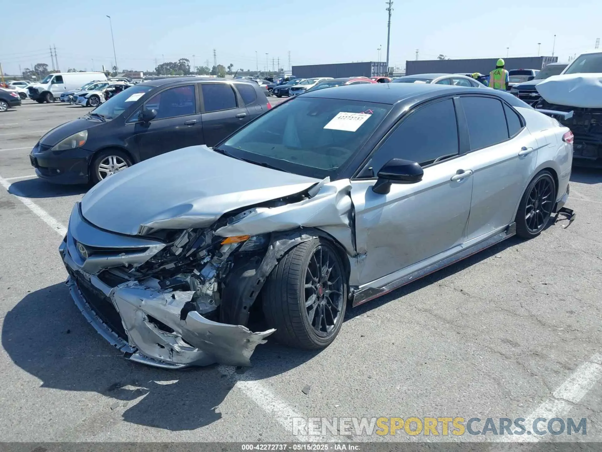 2 fotografías del automóvil dañado 4T1NZ1AK5LU046675 TOYOTA CAMRY 2020